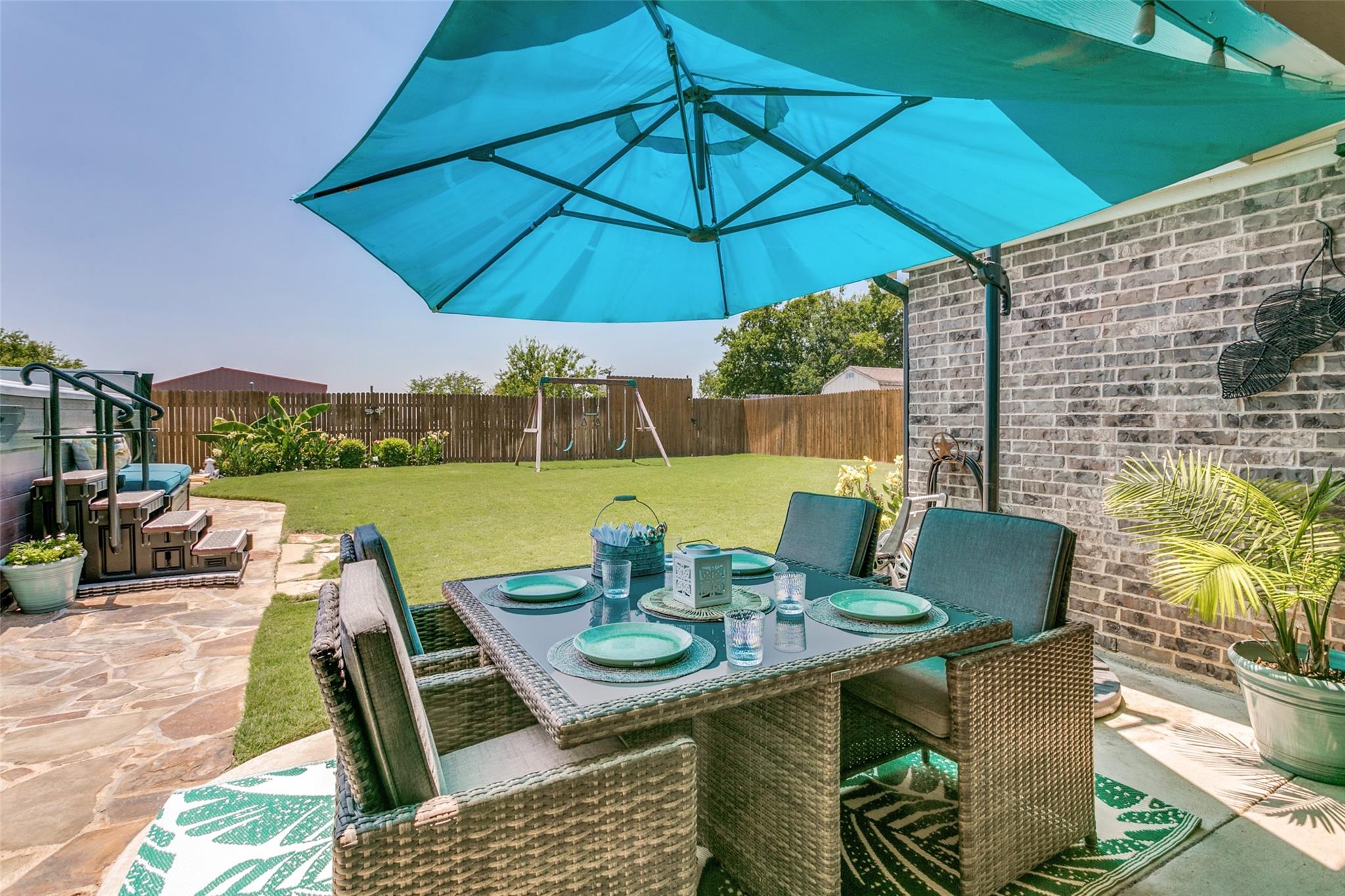 main property photo 28