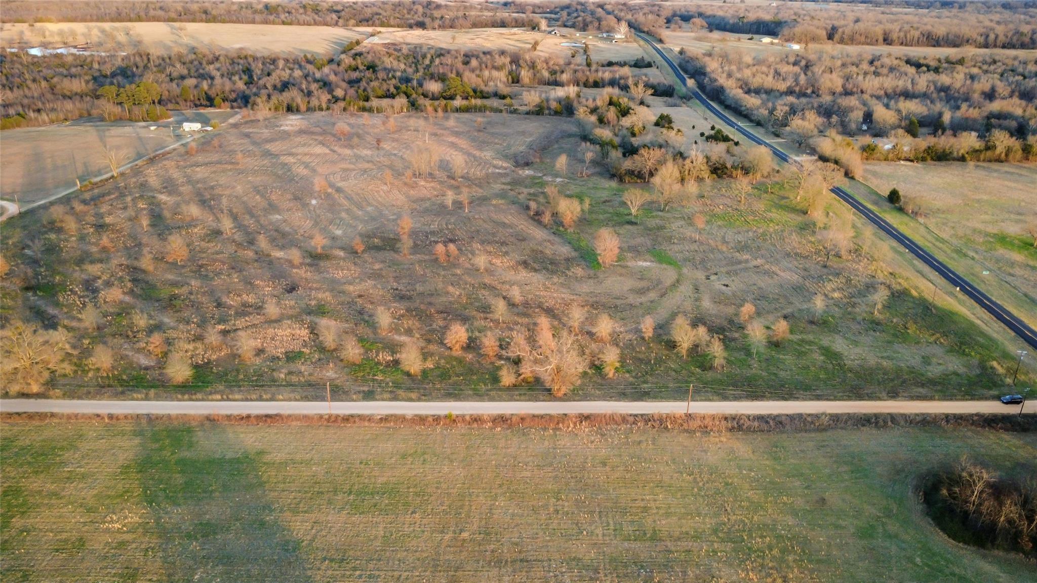main property photo 30