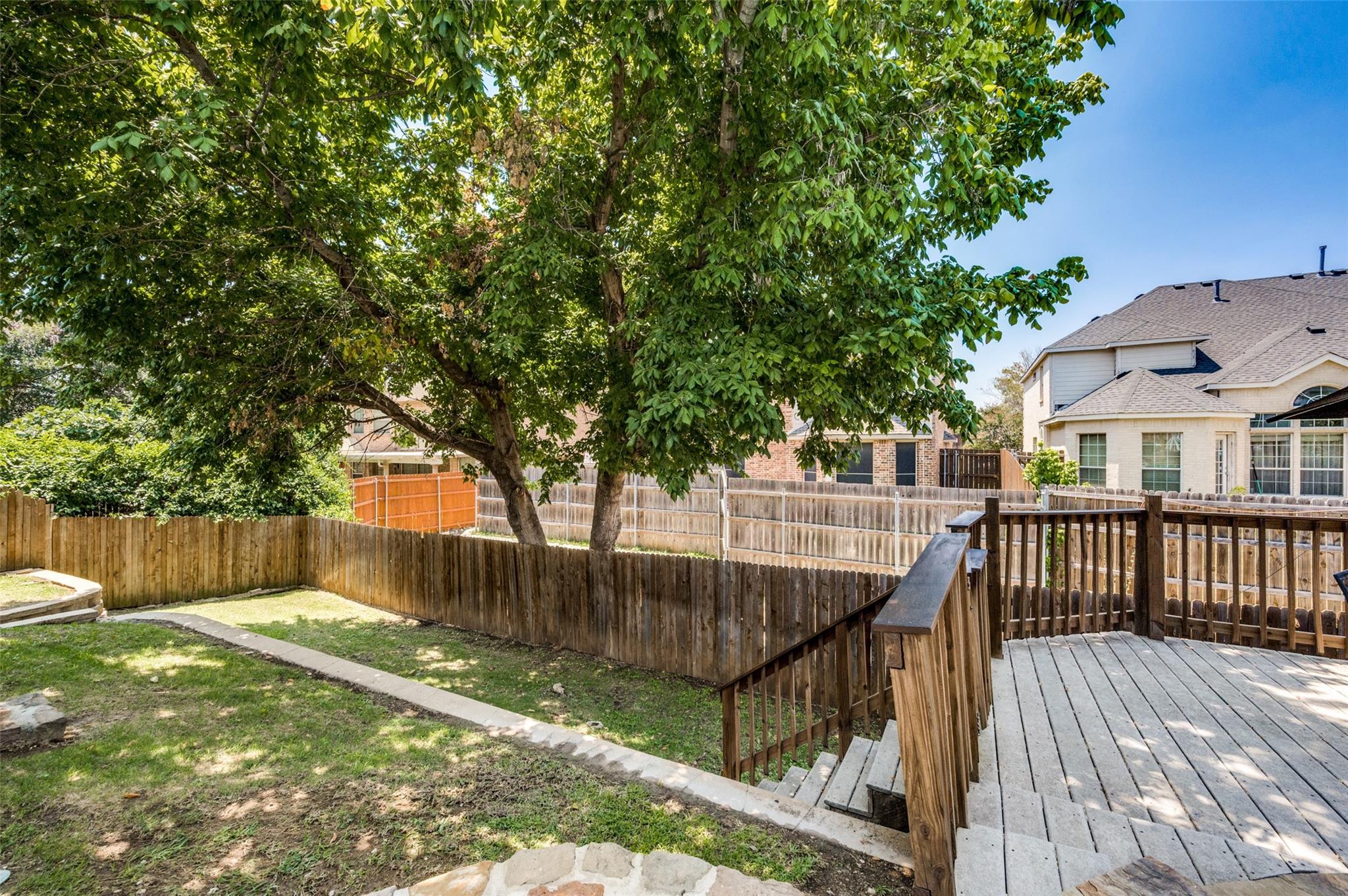 main property photo 28