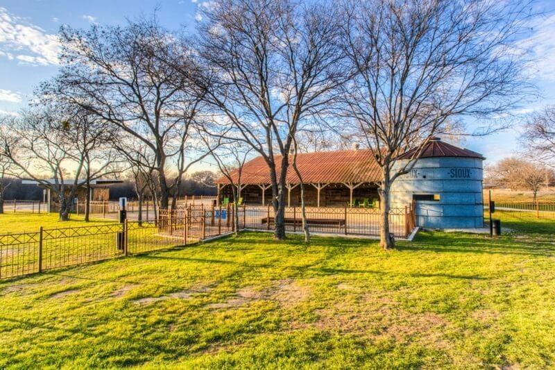 main property photo 33