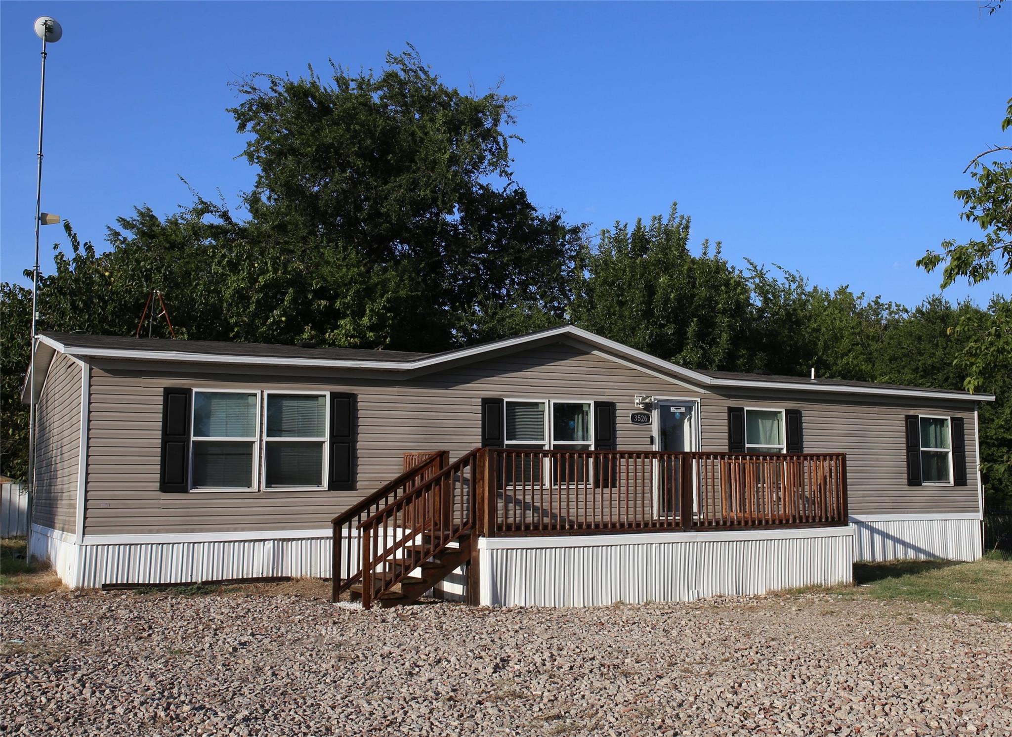 main property photo 12