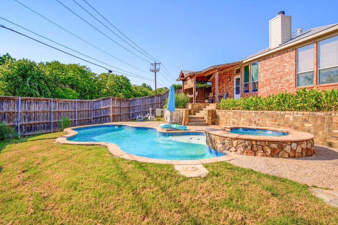 main property photo 22