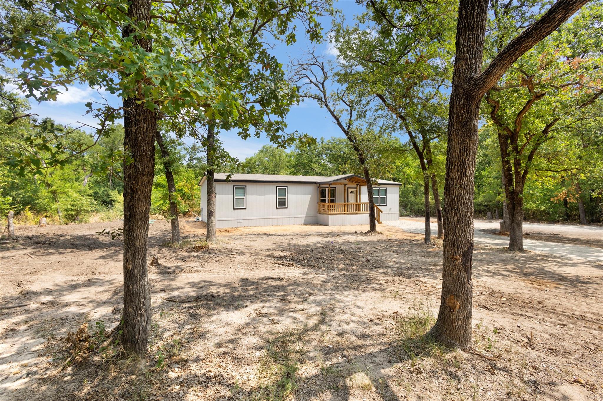main property photo 27