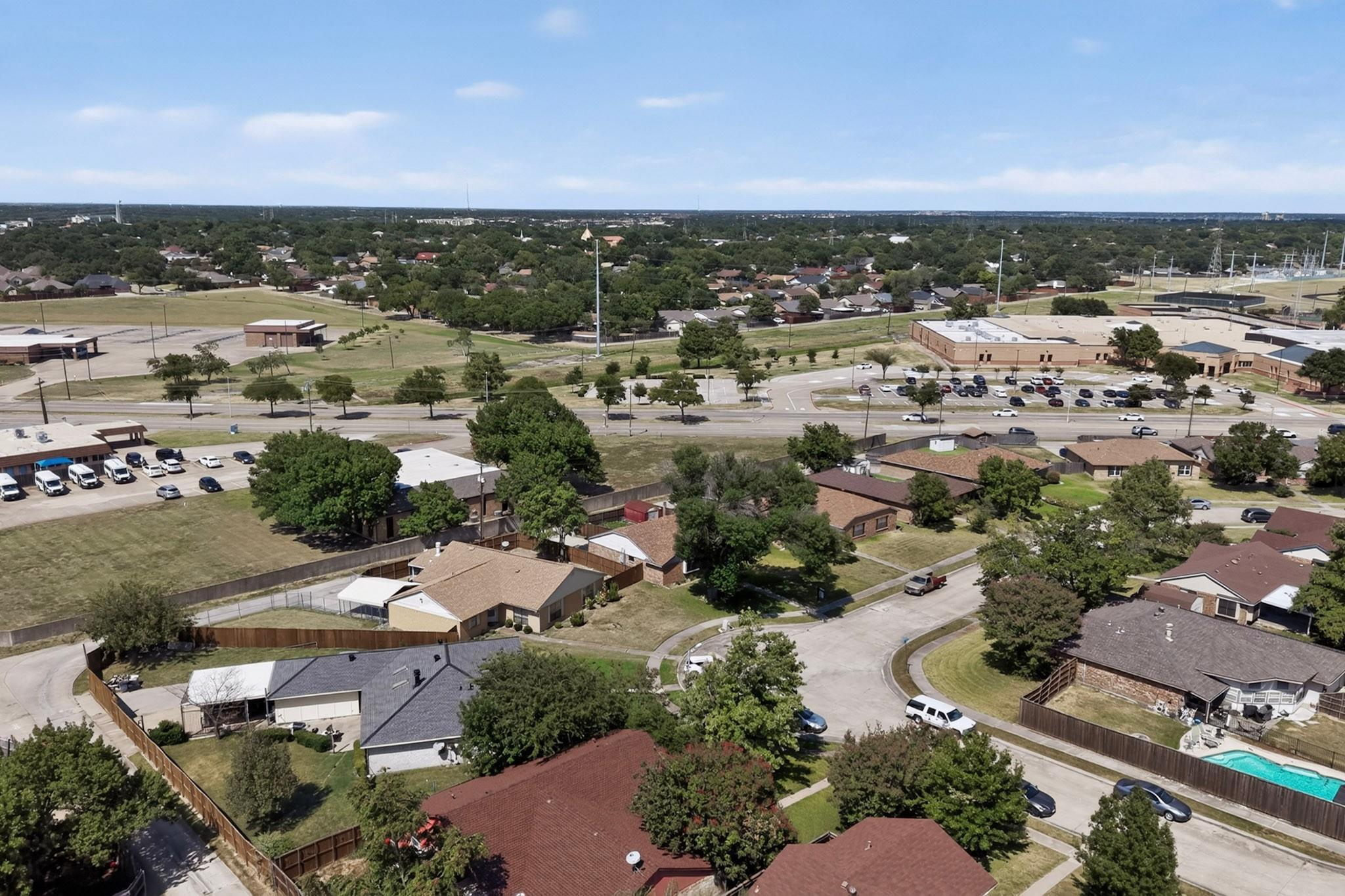main property photo 33