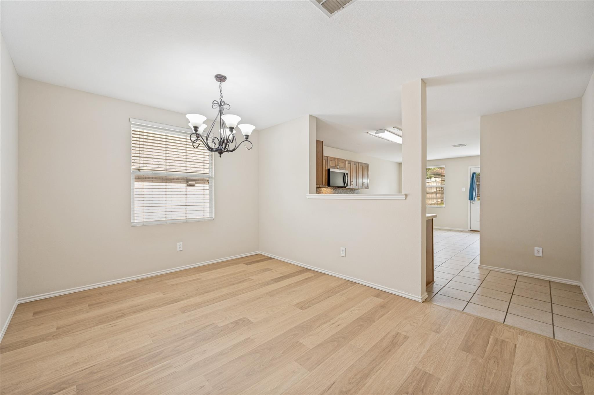 property viewer photo 5