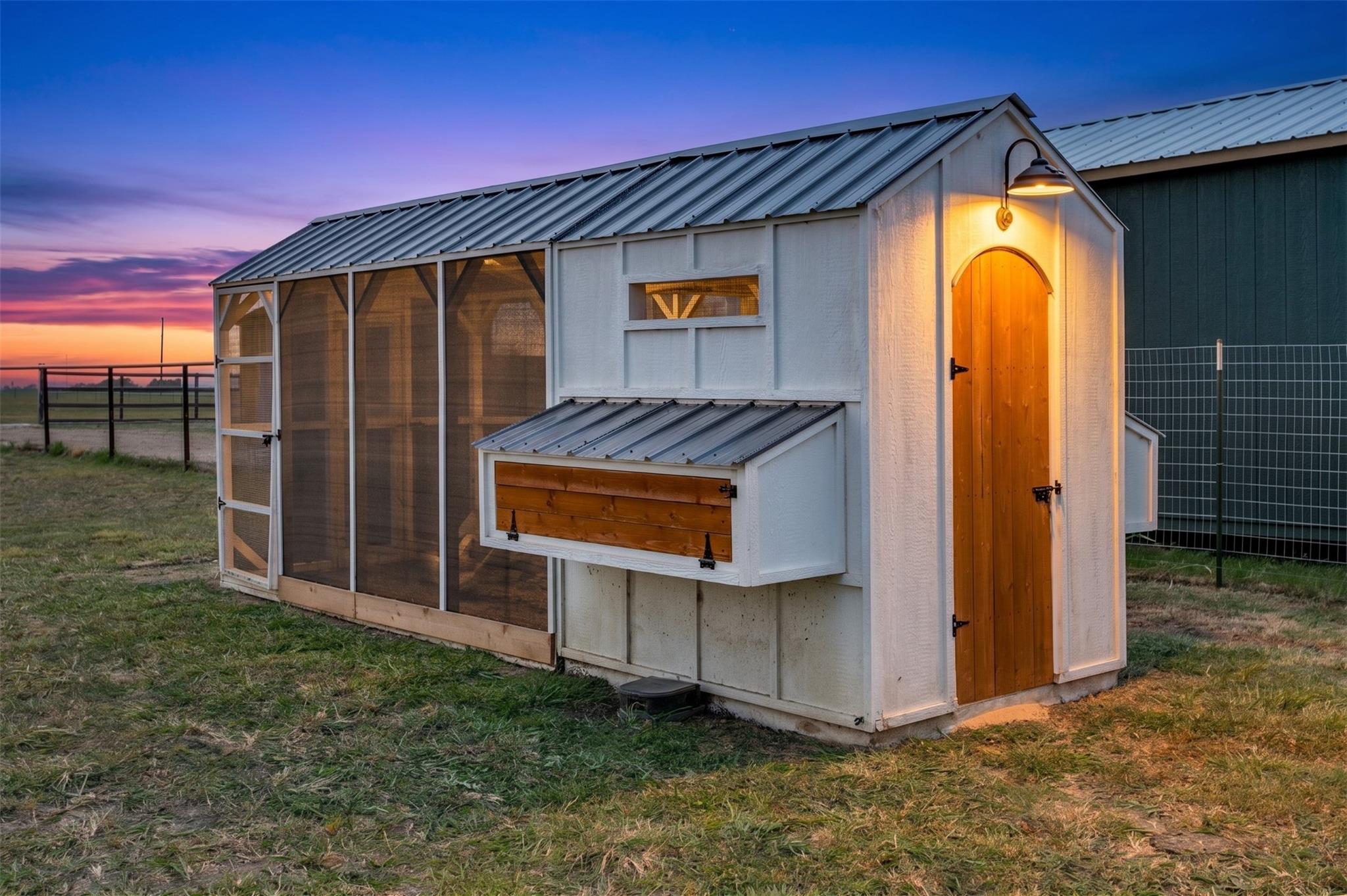 main property photo 23
