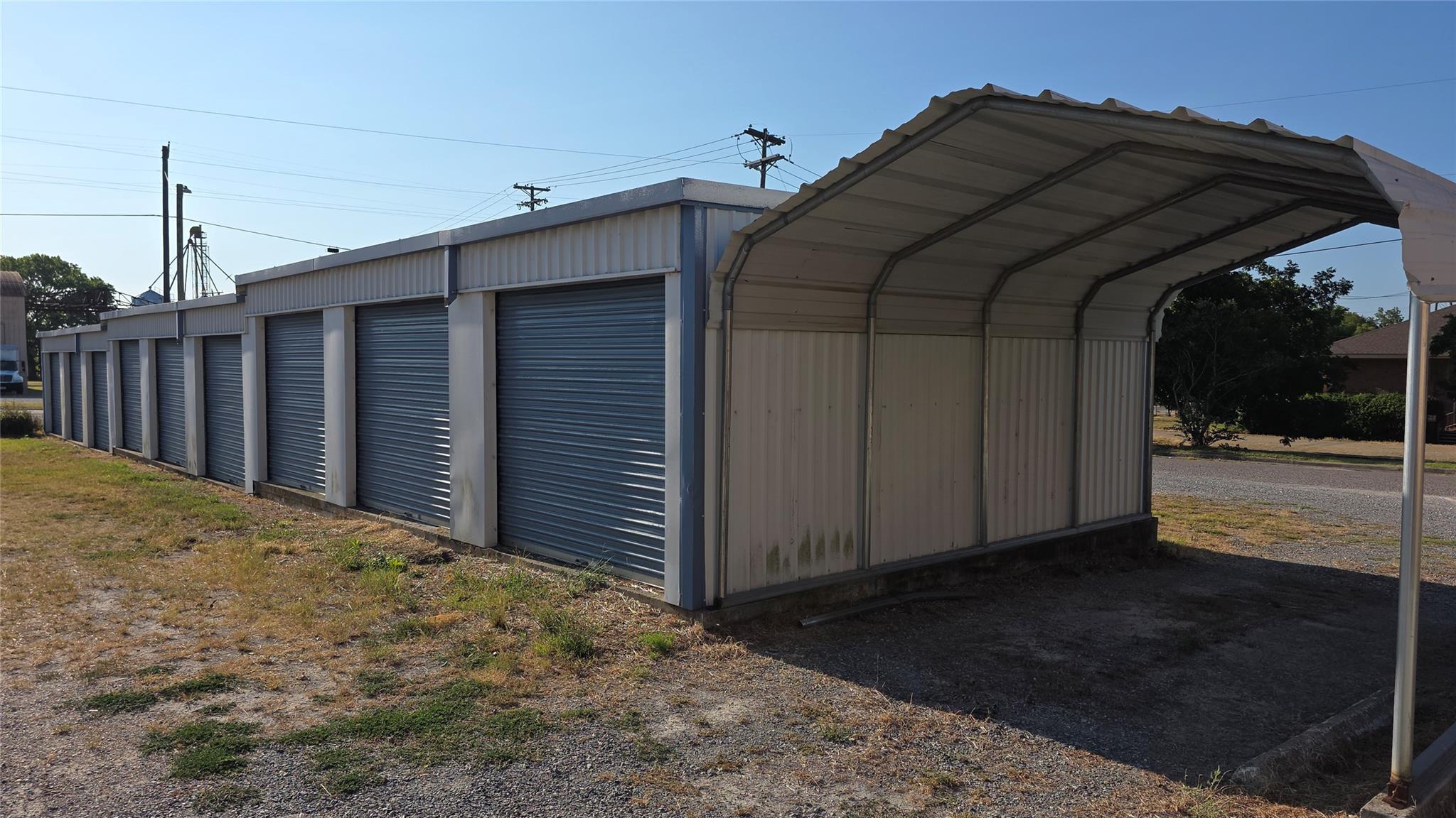 main property photo 9