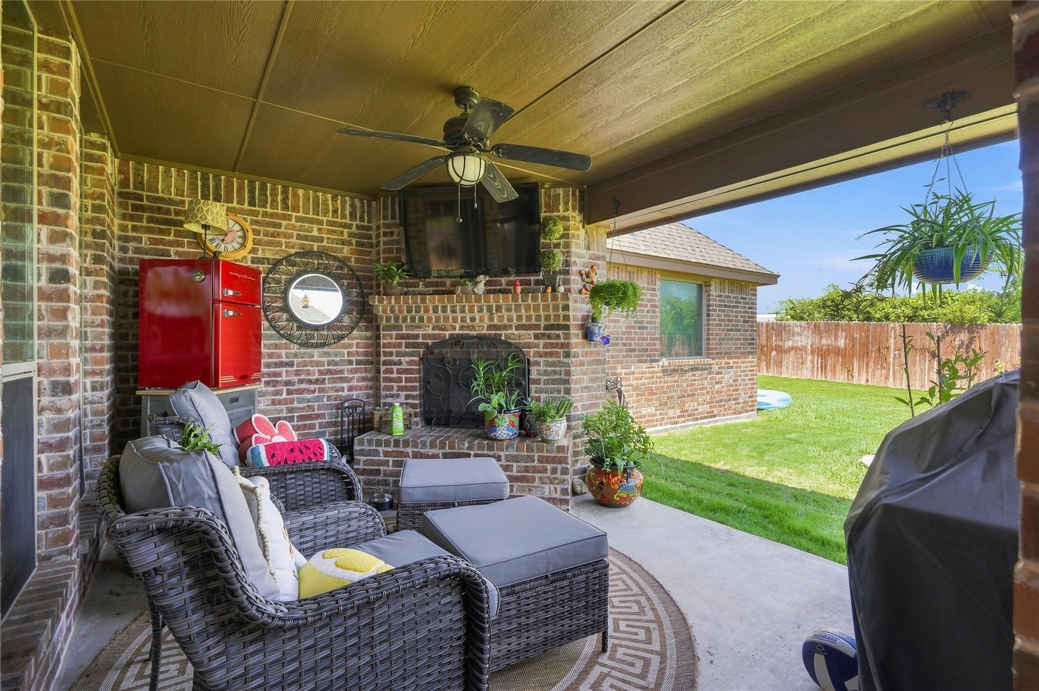 main property photo 27