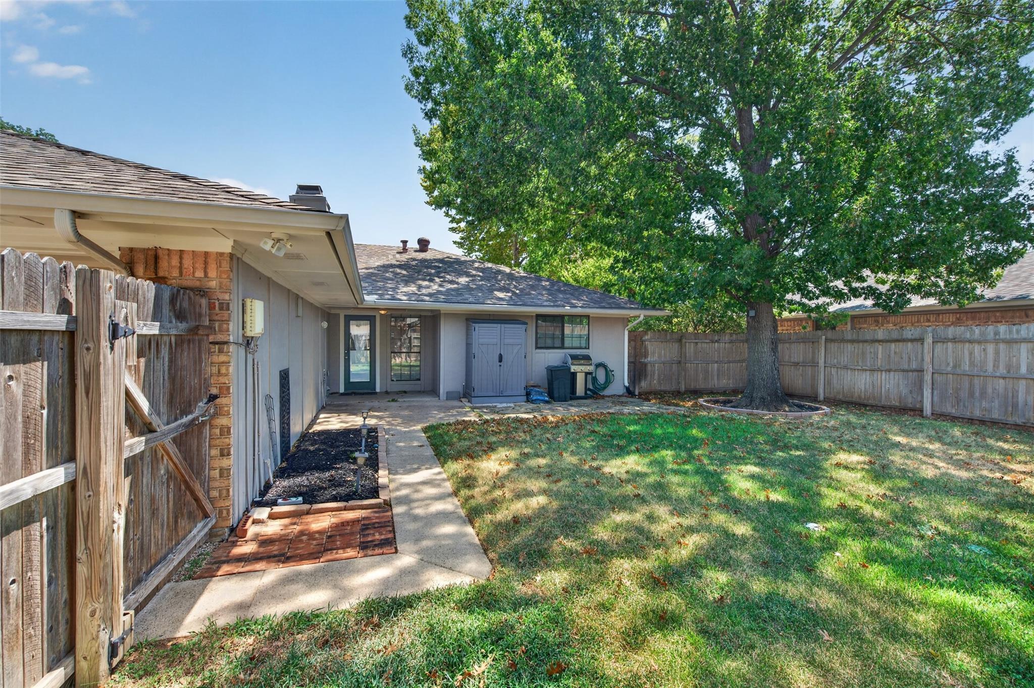main property photo 27