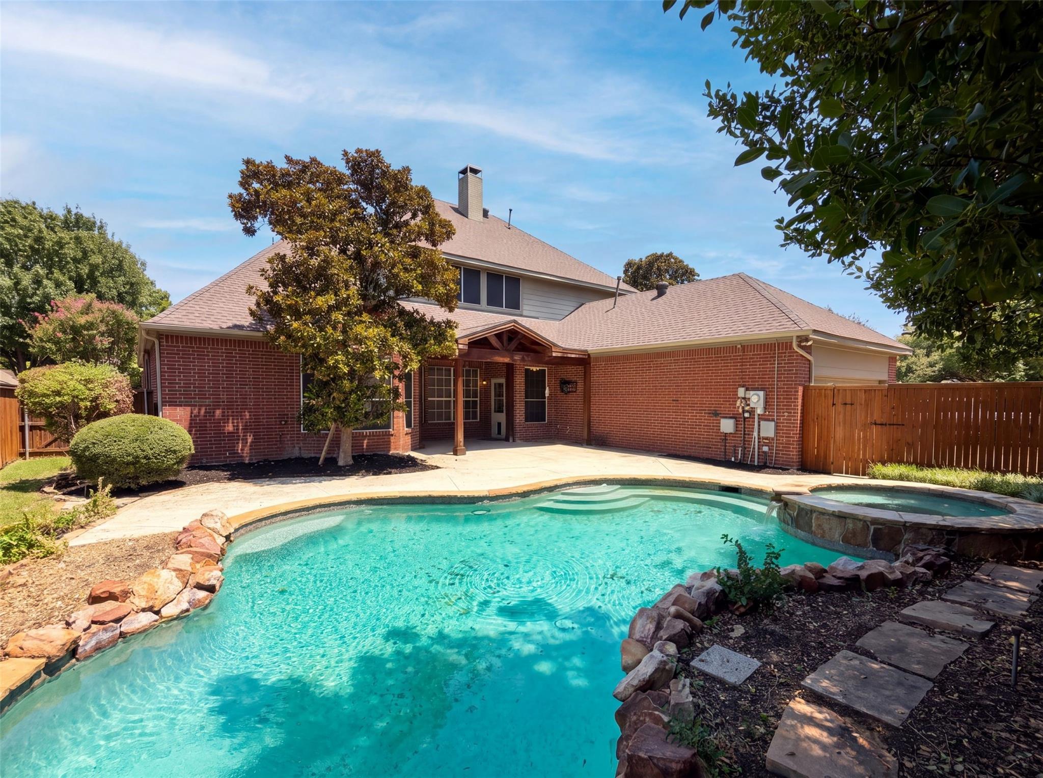 main property photo 4