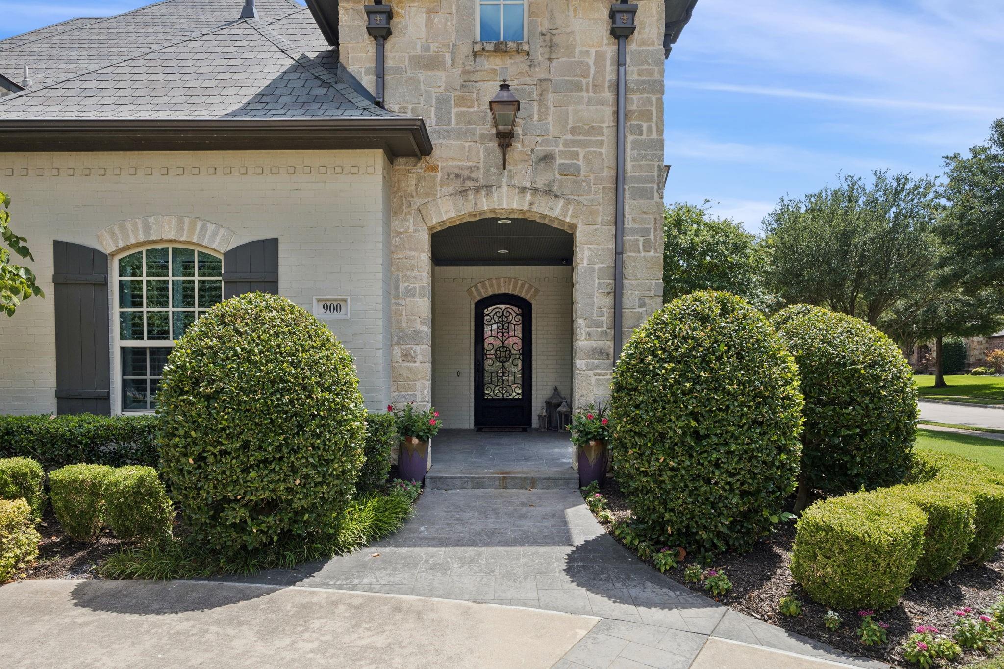 main property photo 2
