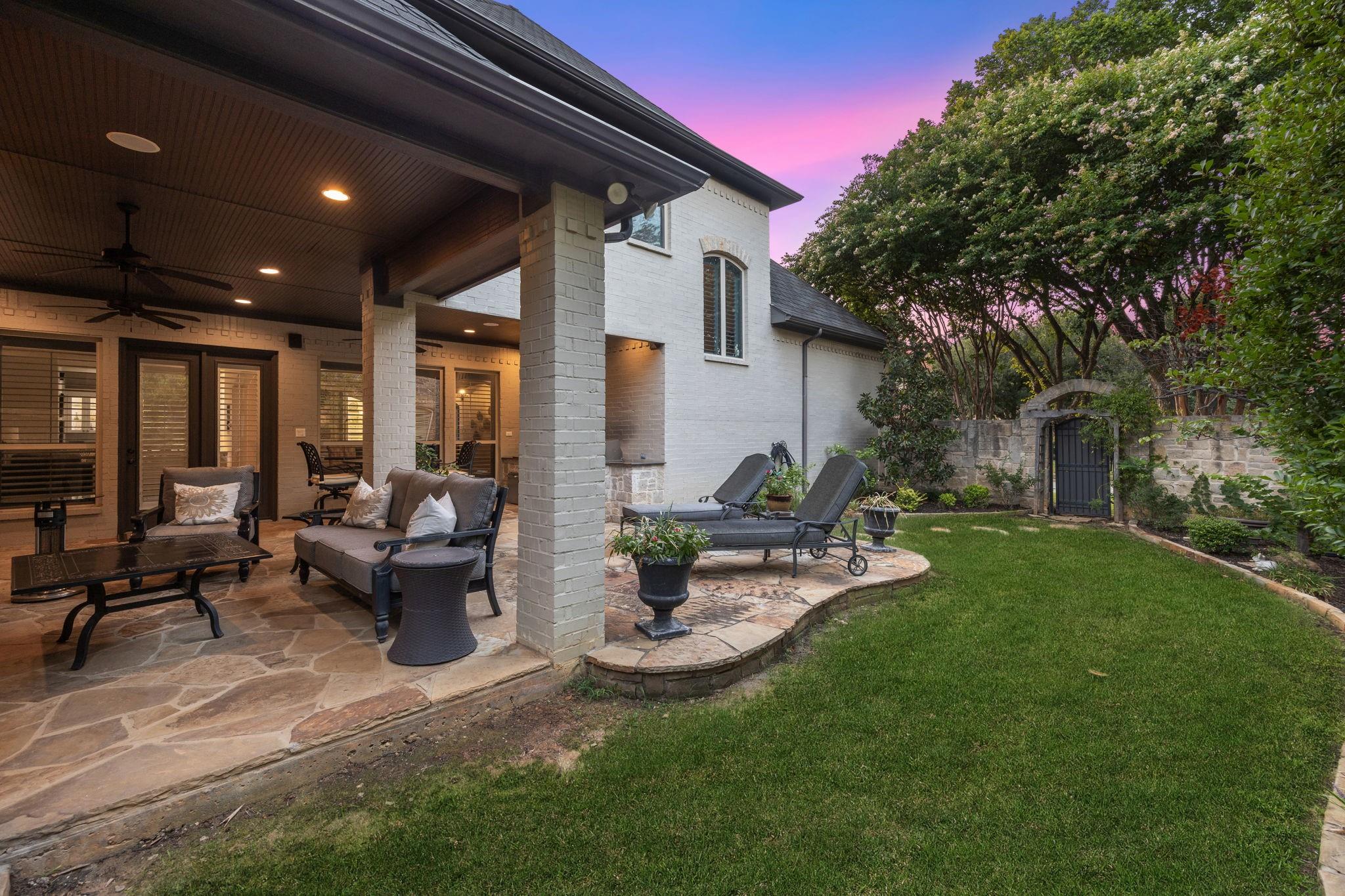 main property photo 30