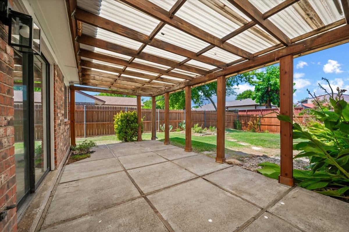 main property photo 29