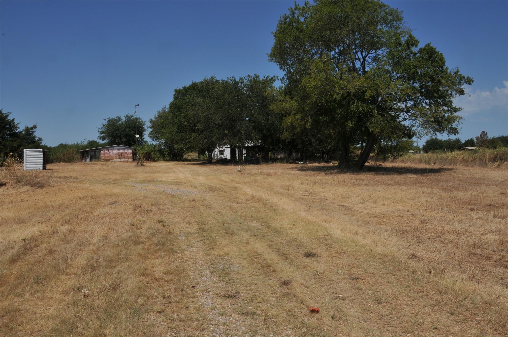 main property photo 3
