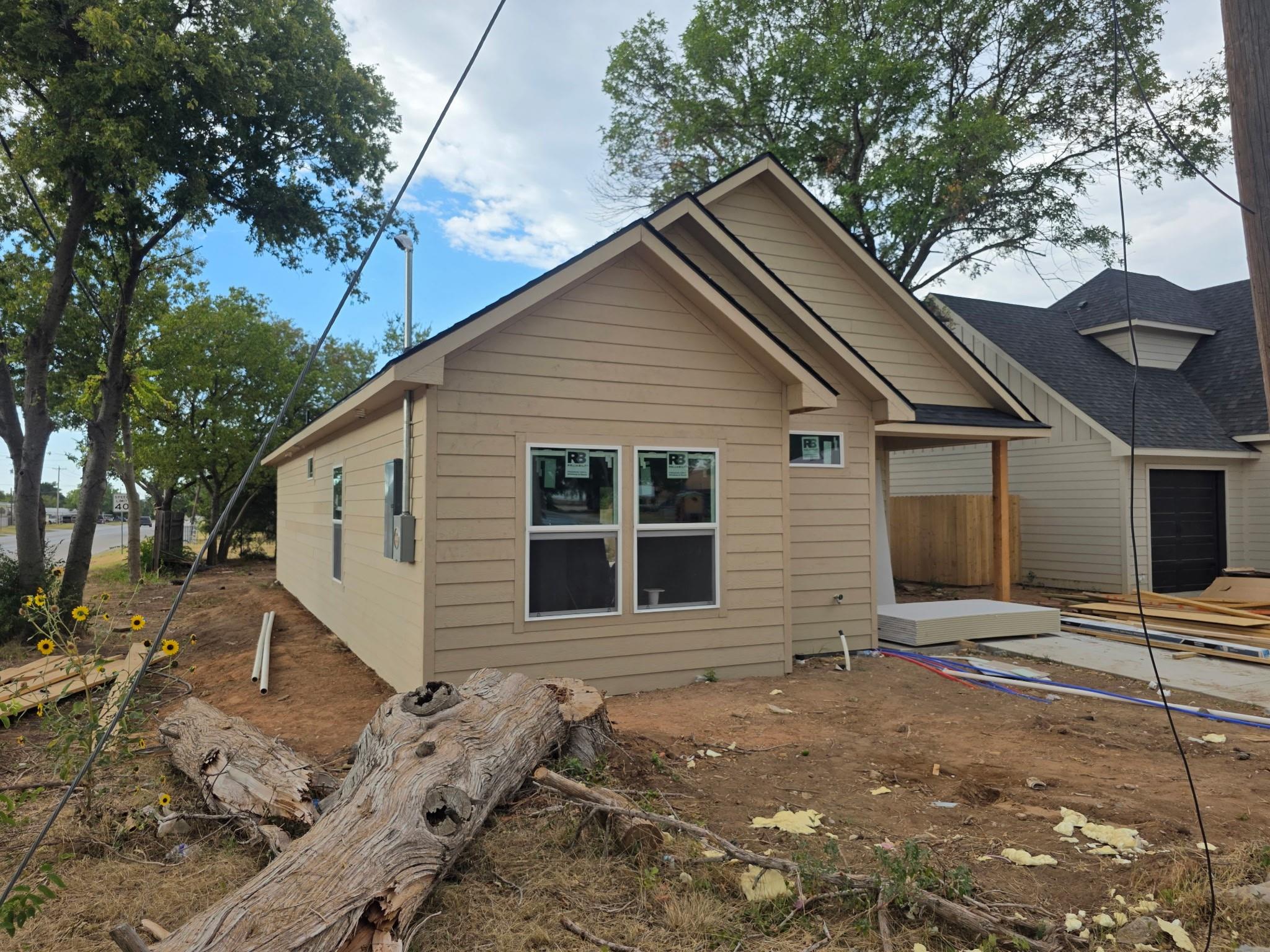 main property photo 5