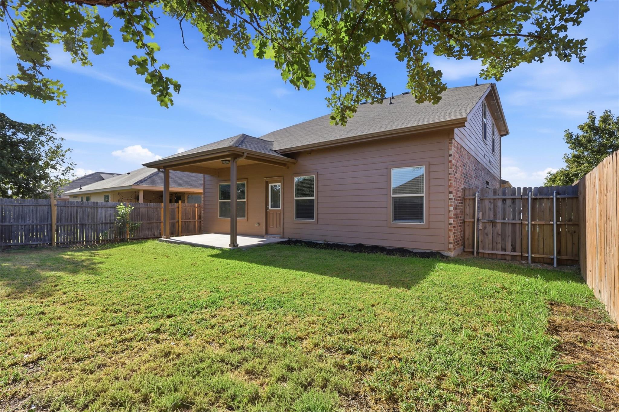 main property photo 22