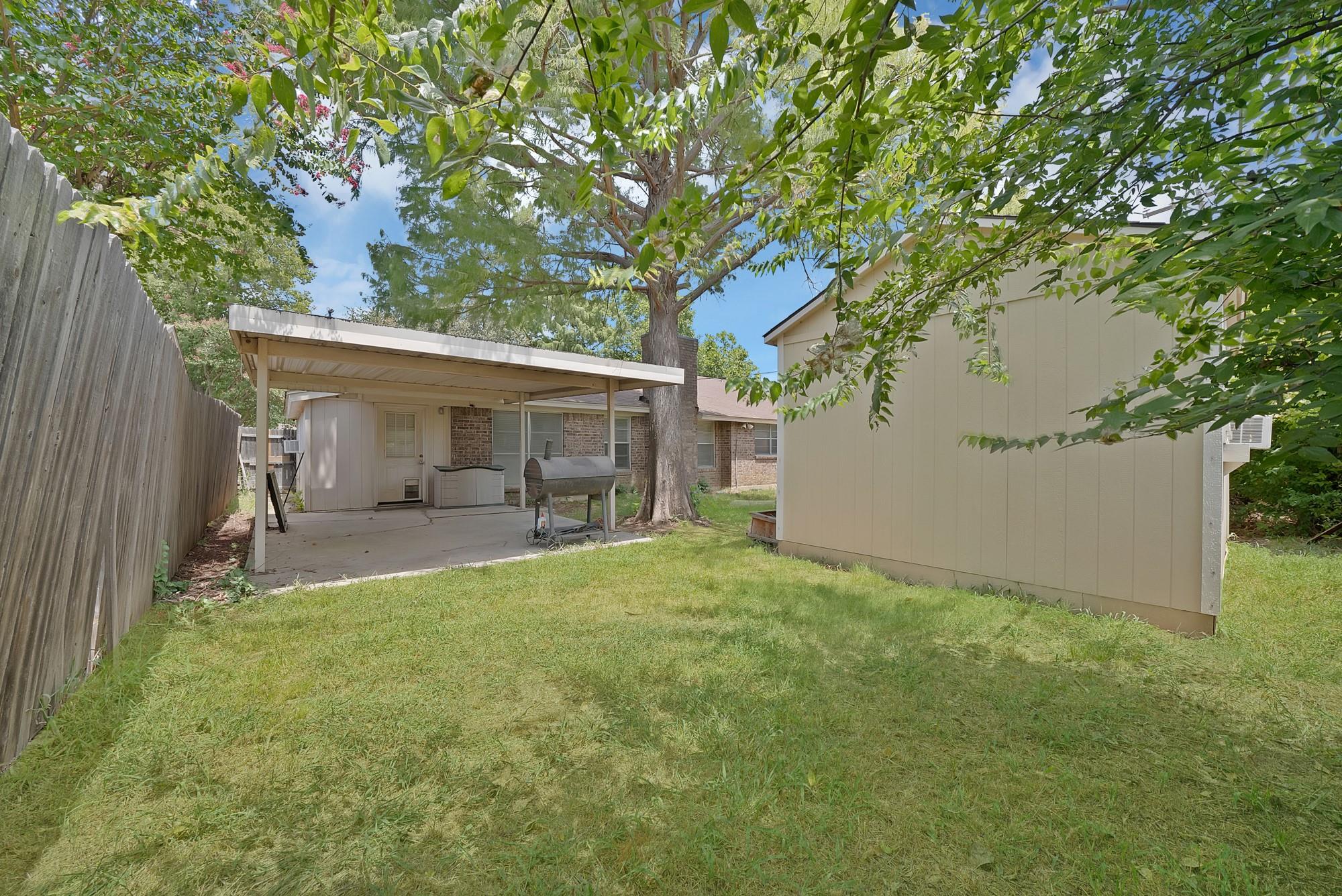main property photo 28