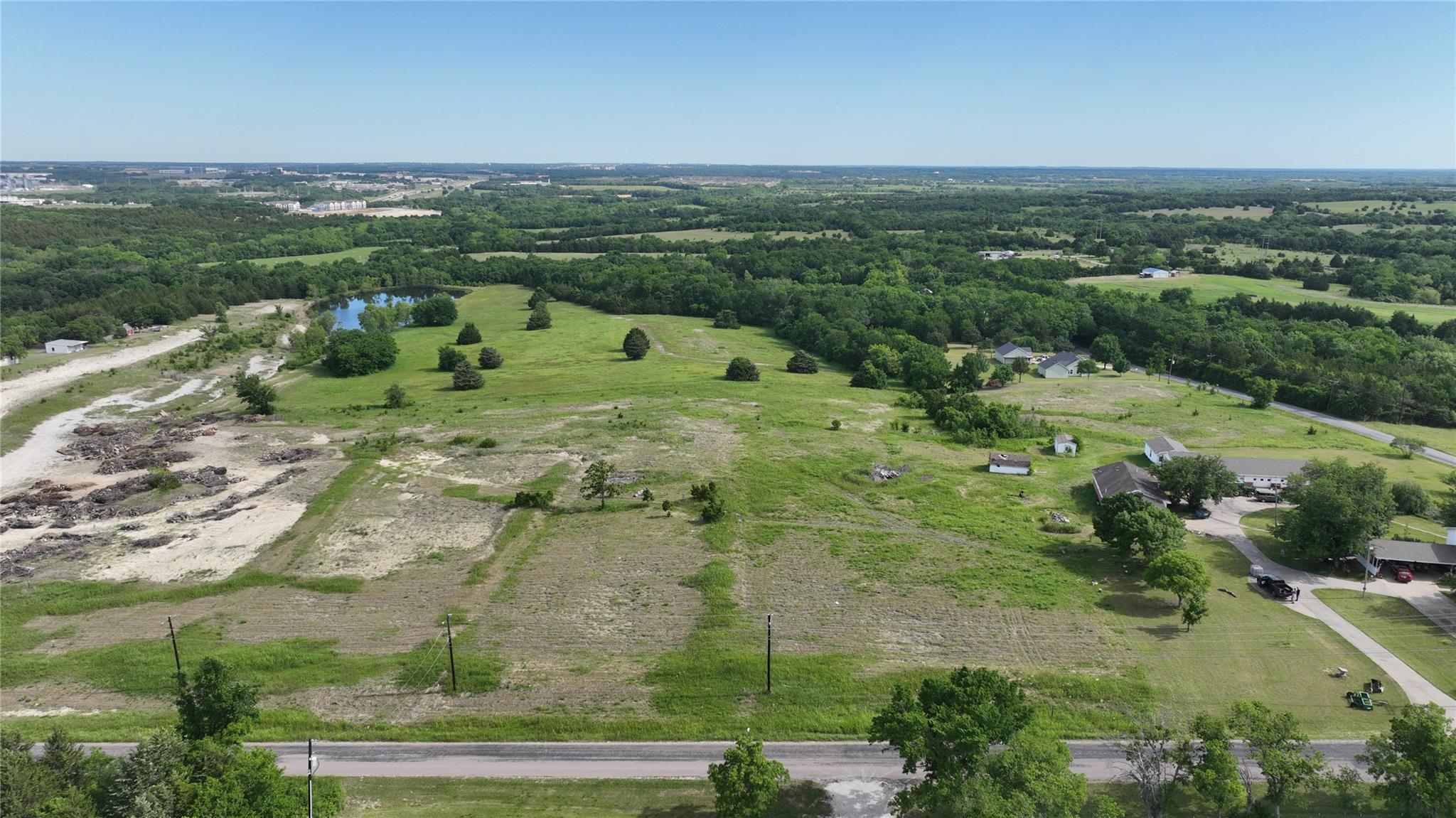 main property photo 19