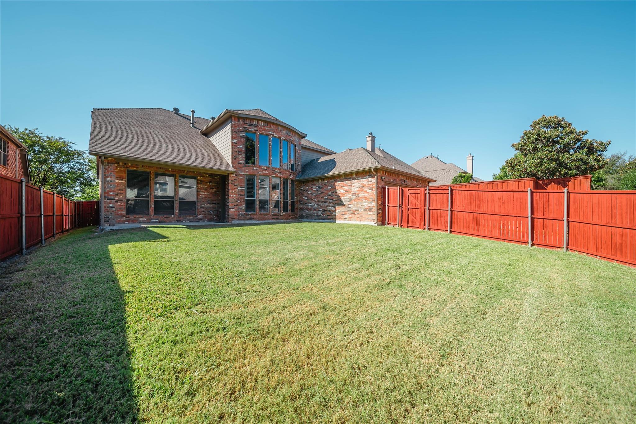 main property photo 38