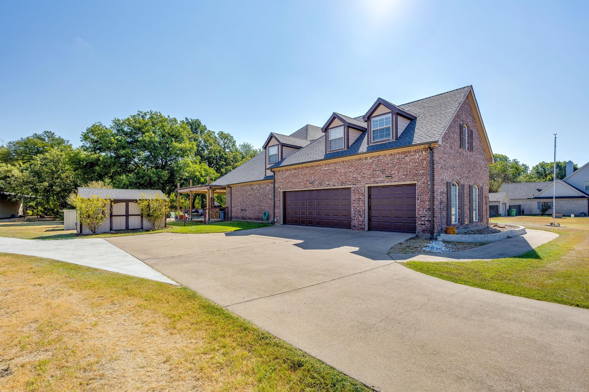 main property photo 2