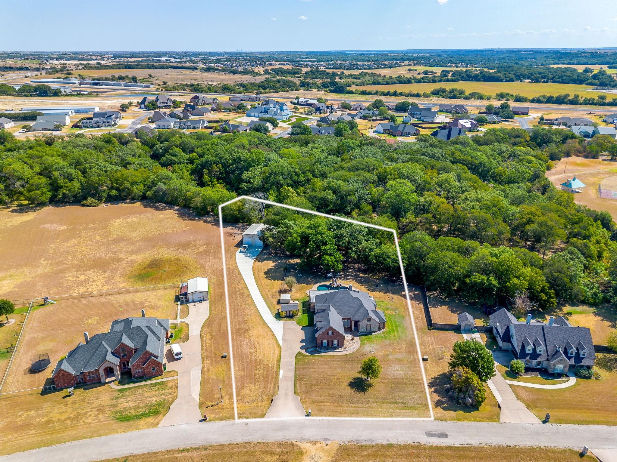 main property photo 3