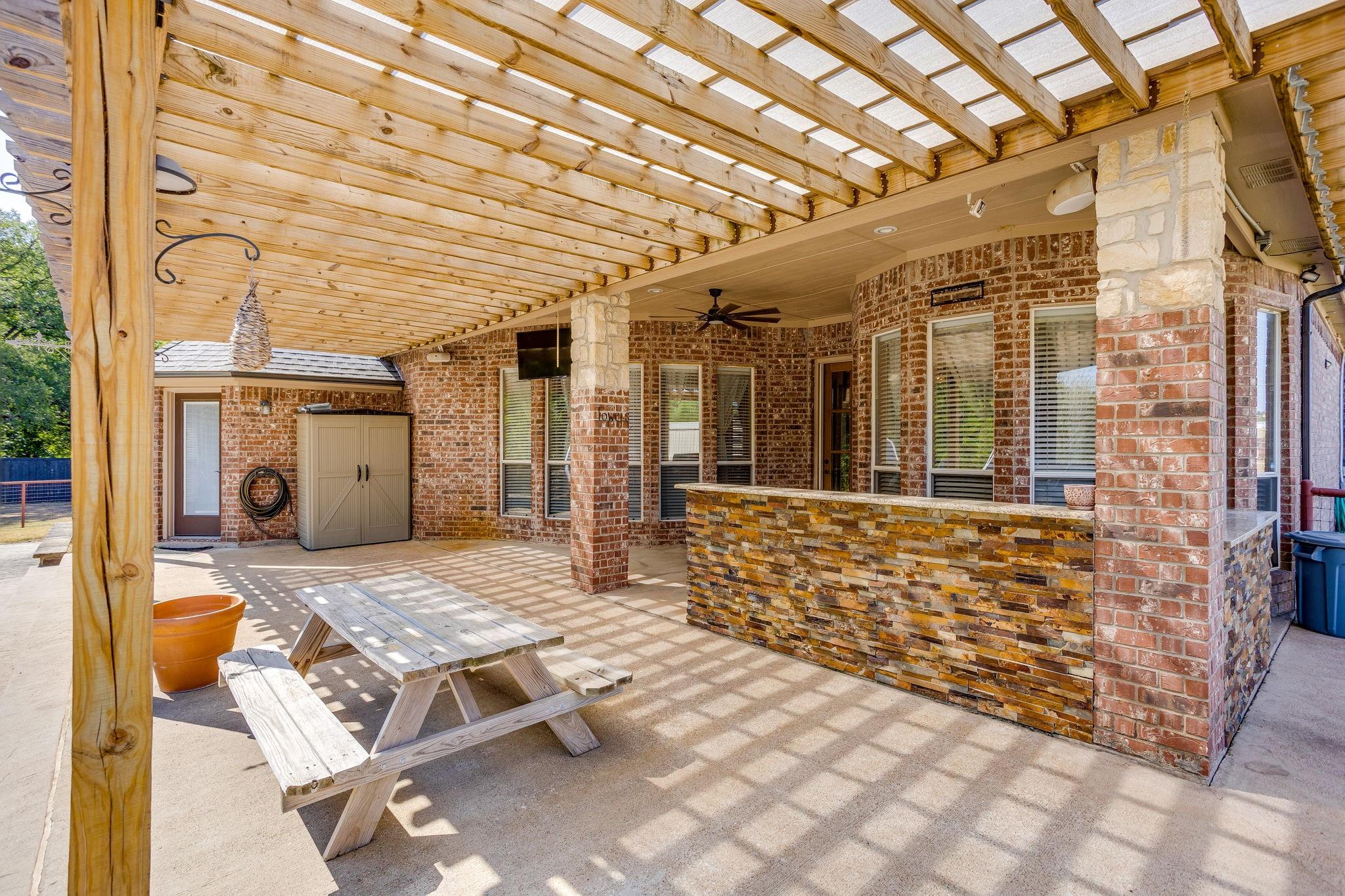 main property photo 33
