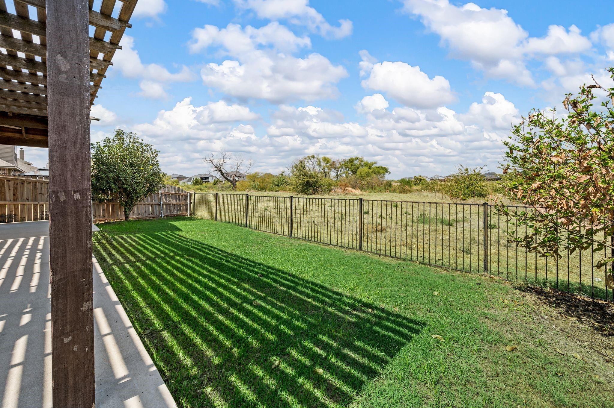 main property photo 25