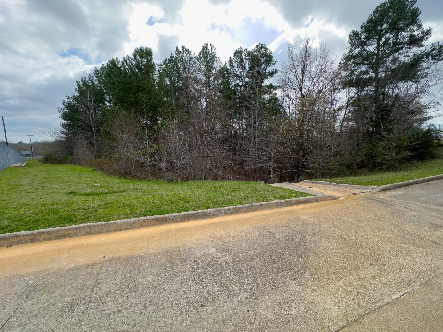 main property photo 25
