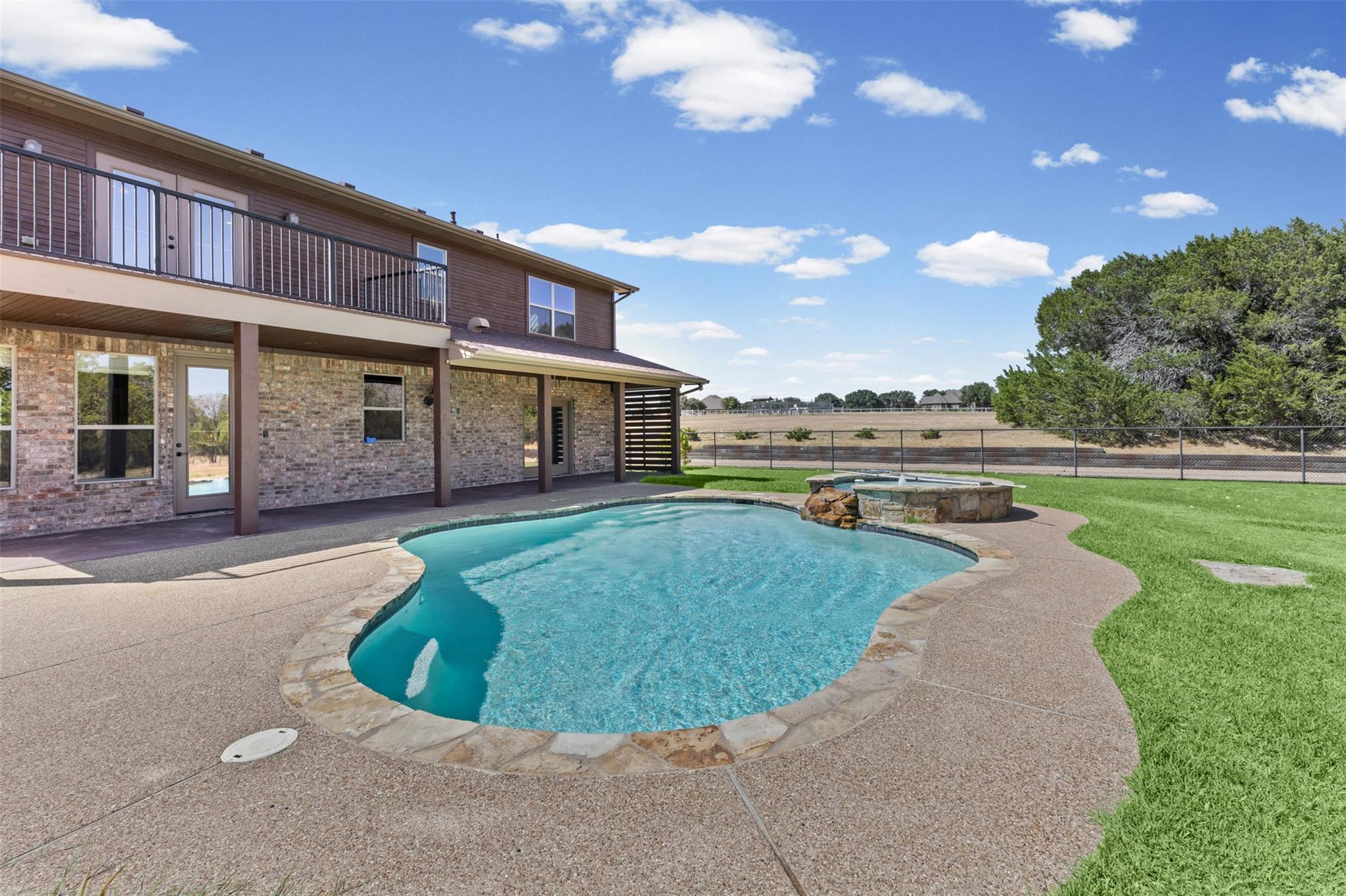 main property photo 38