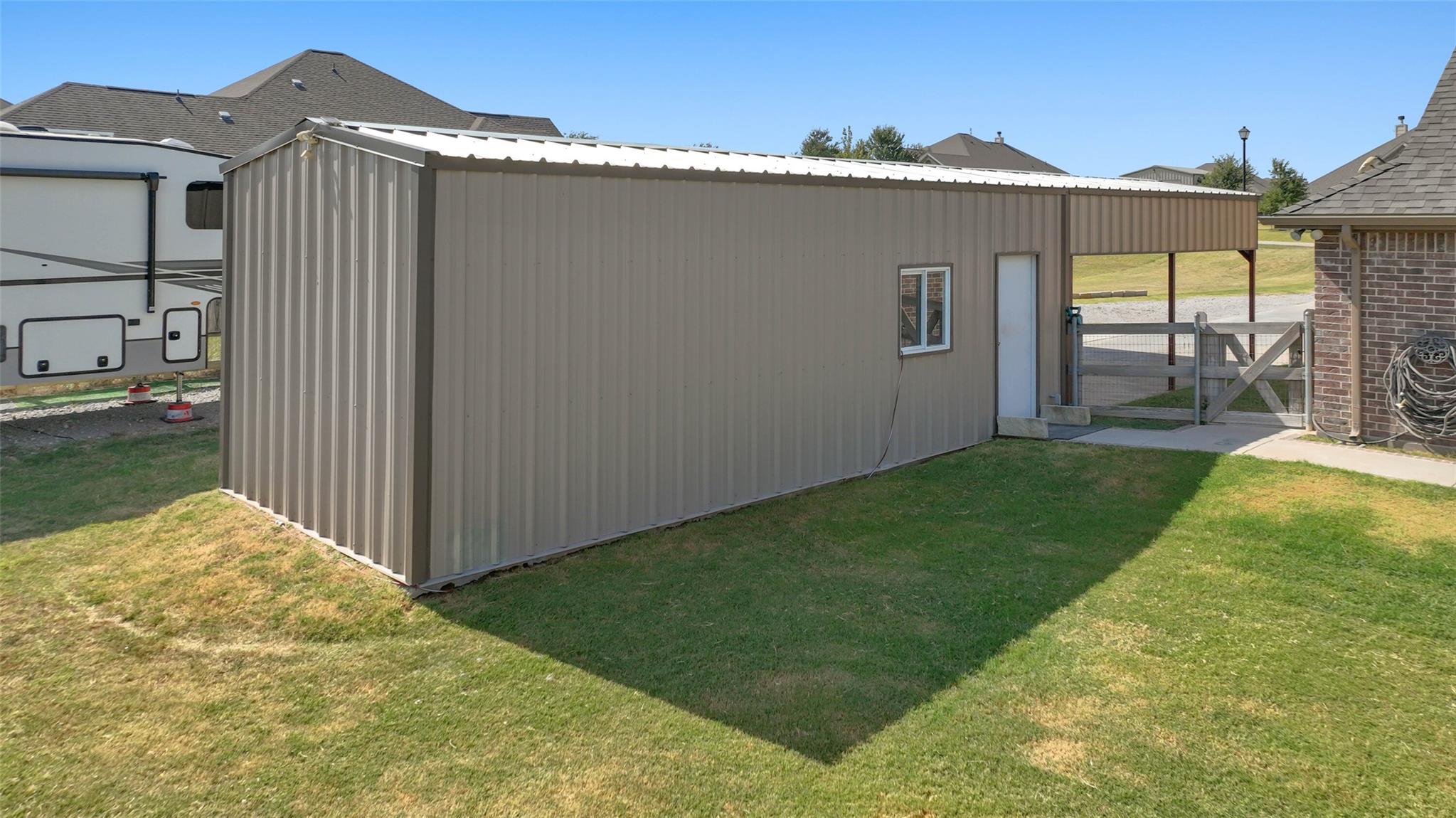 main property photo 27
