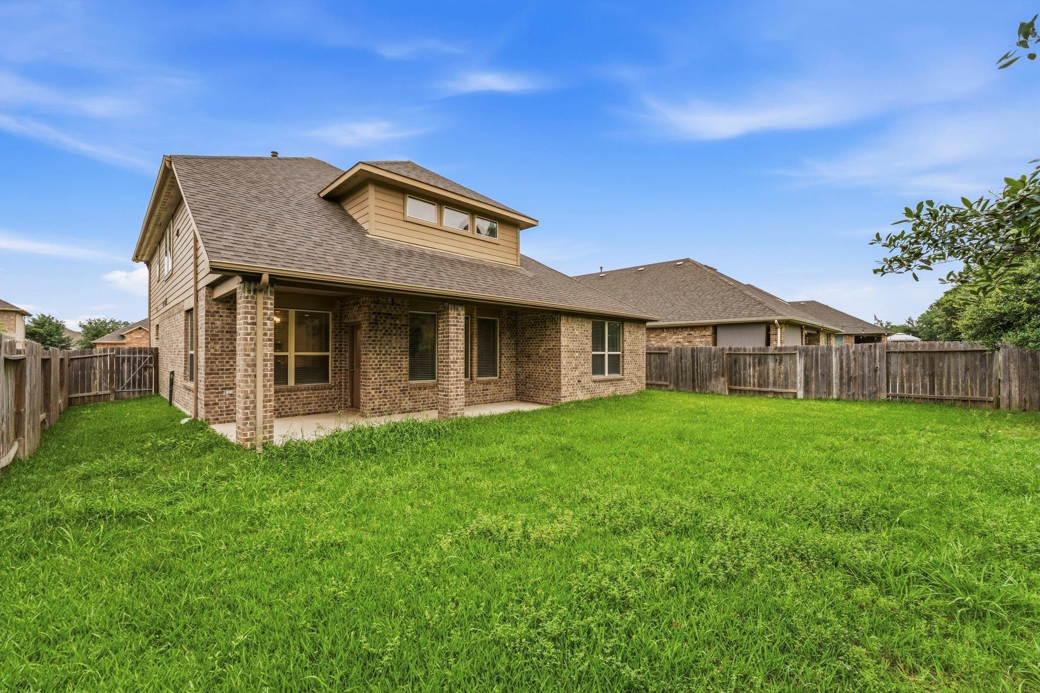 main property photo 30
