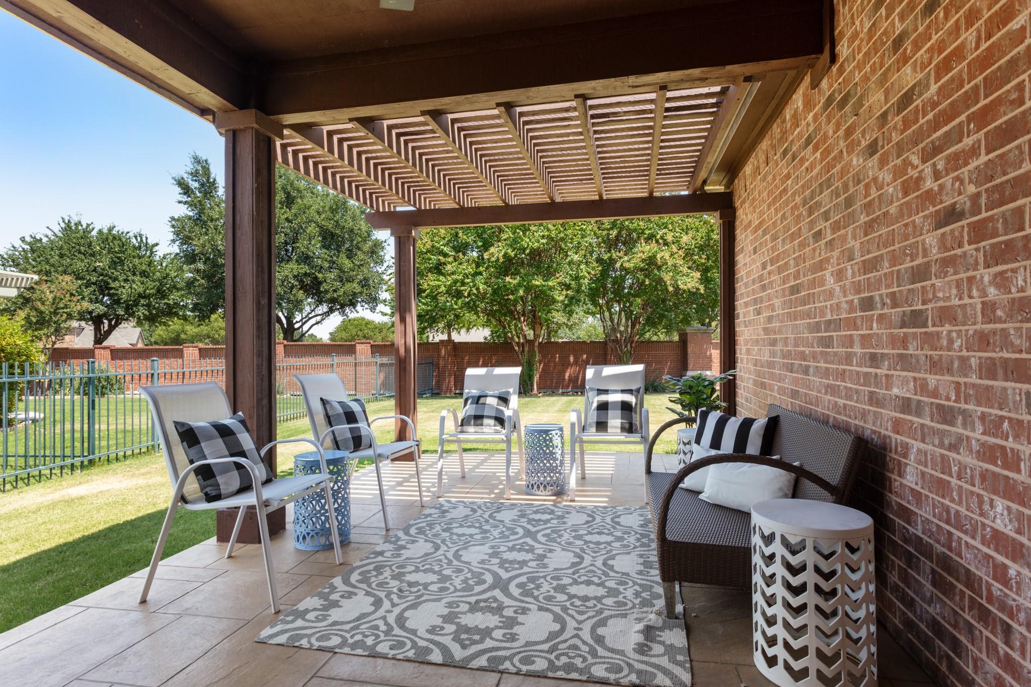 main property photo 18