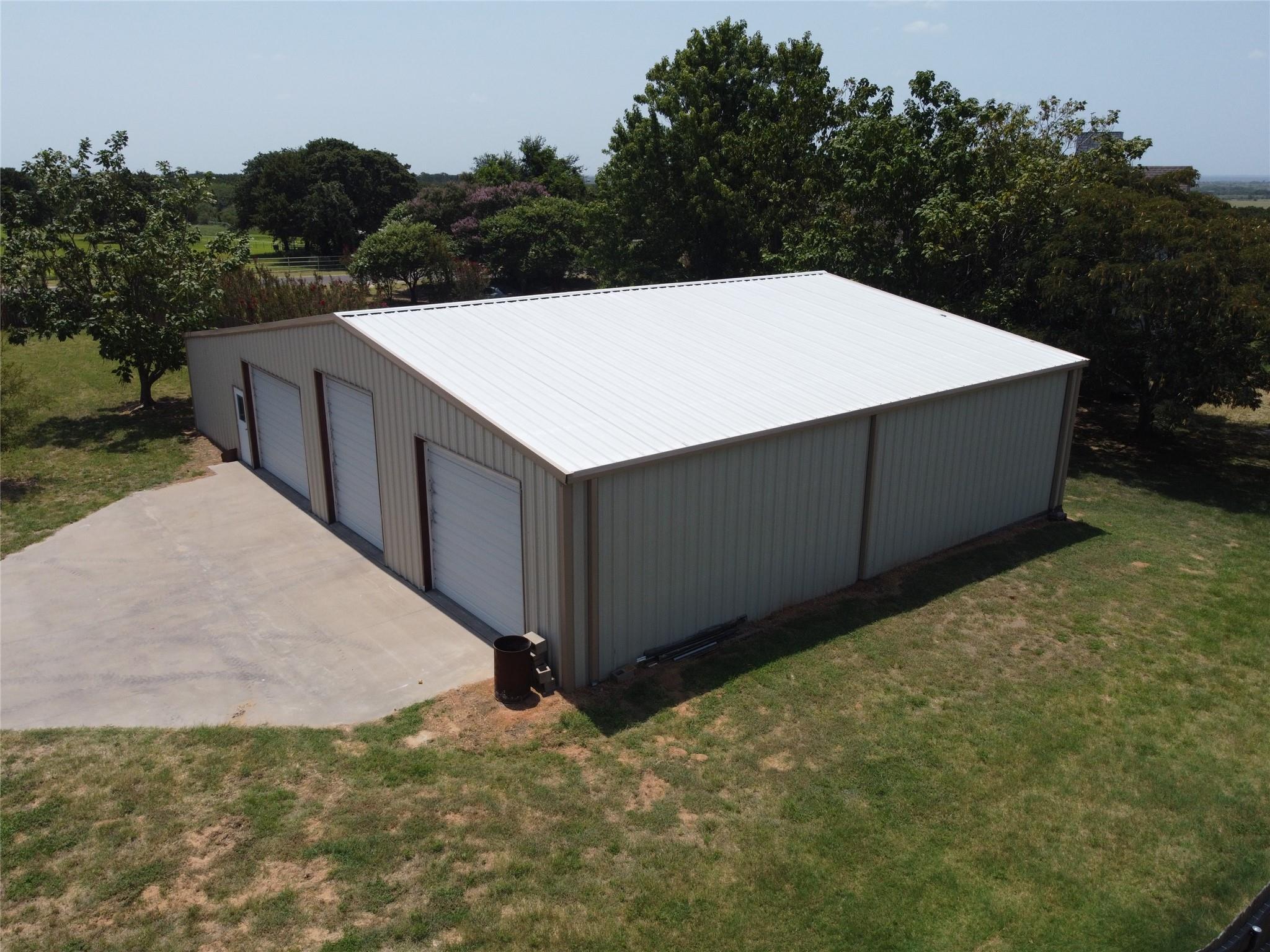 main property photo 22