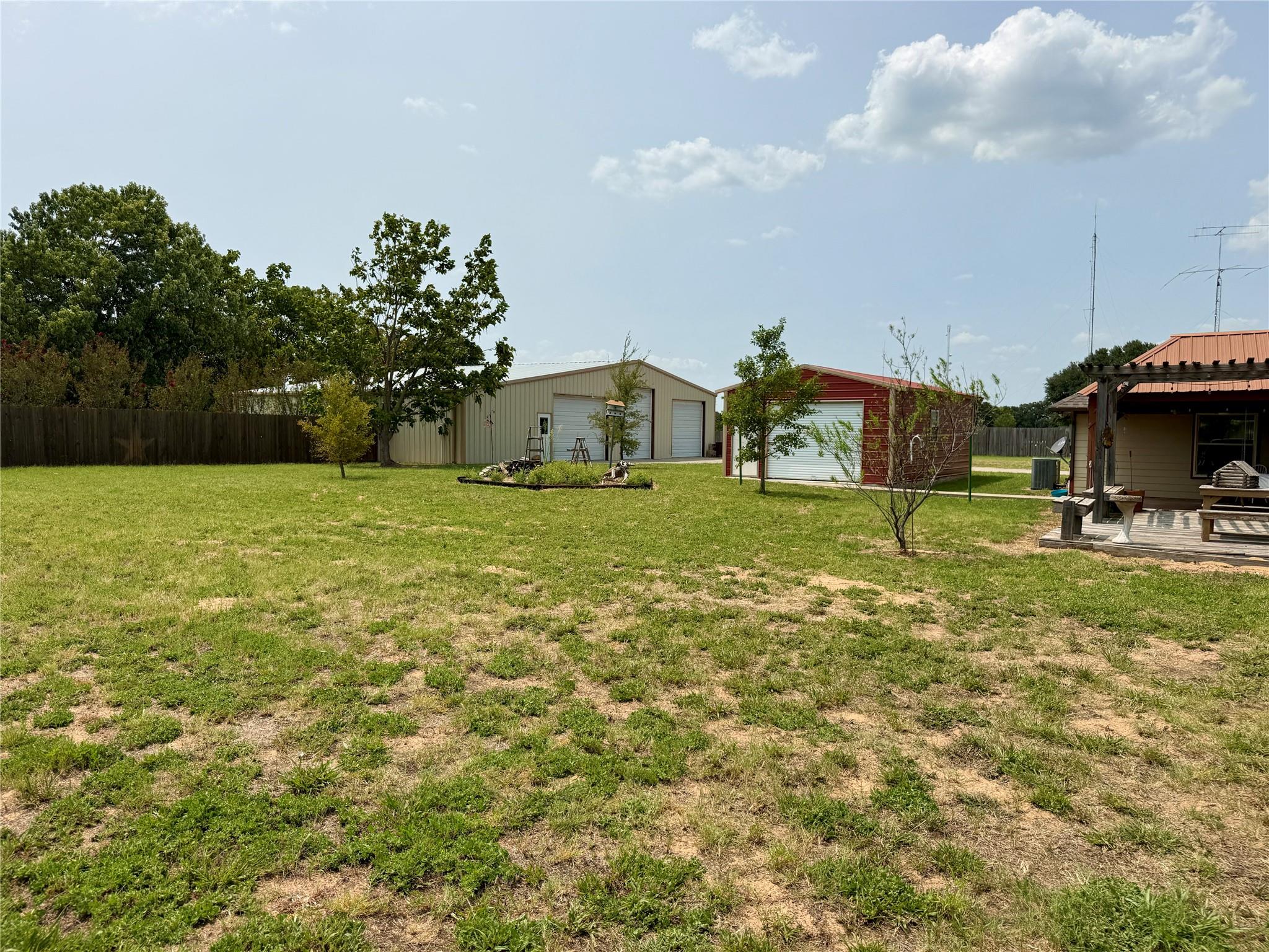 main property photo 30