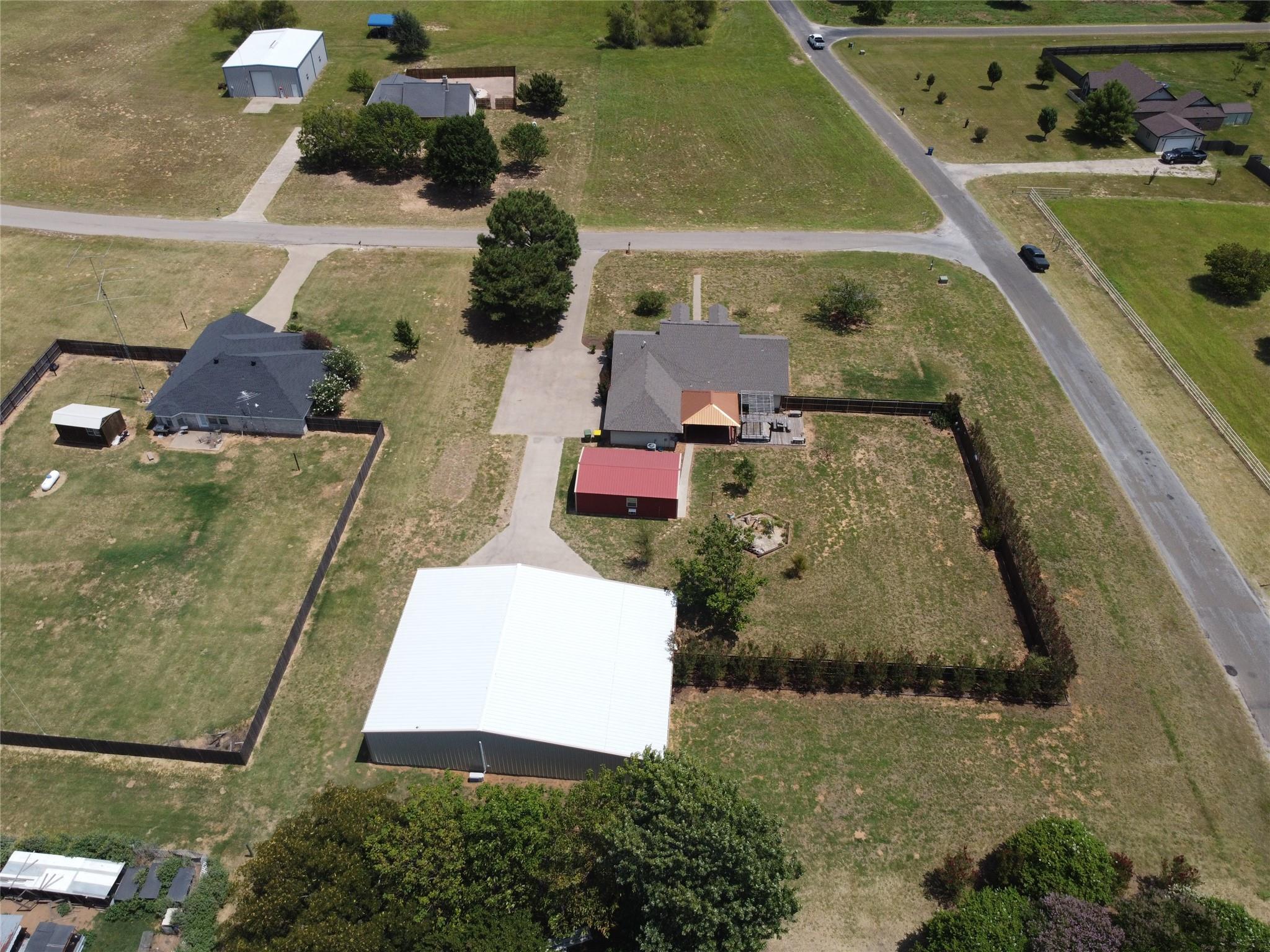 main property photo 33