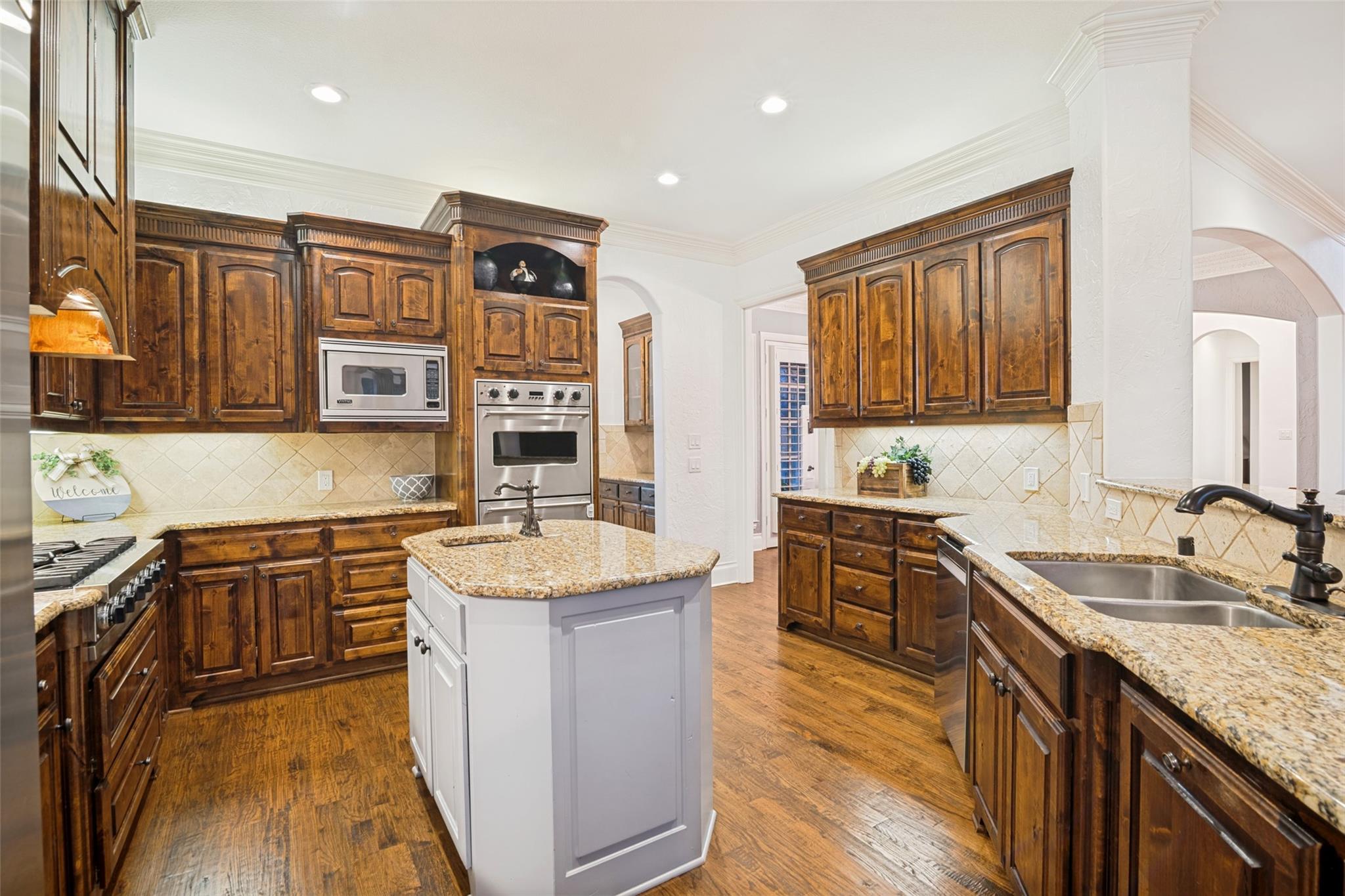 main property photo 17