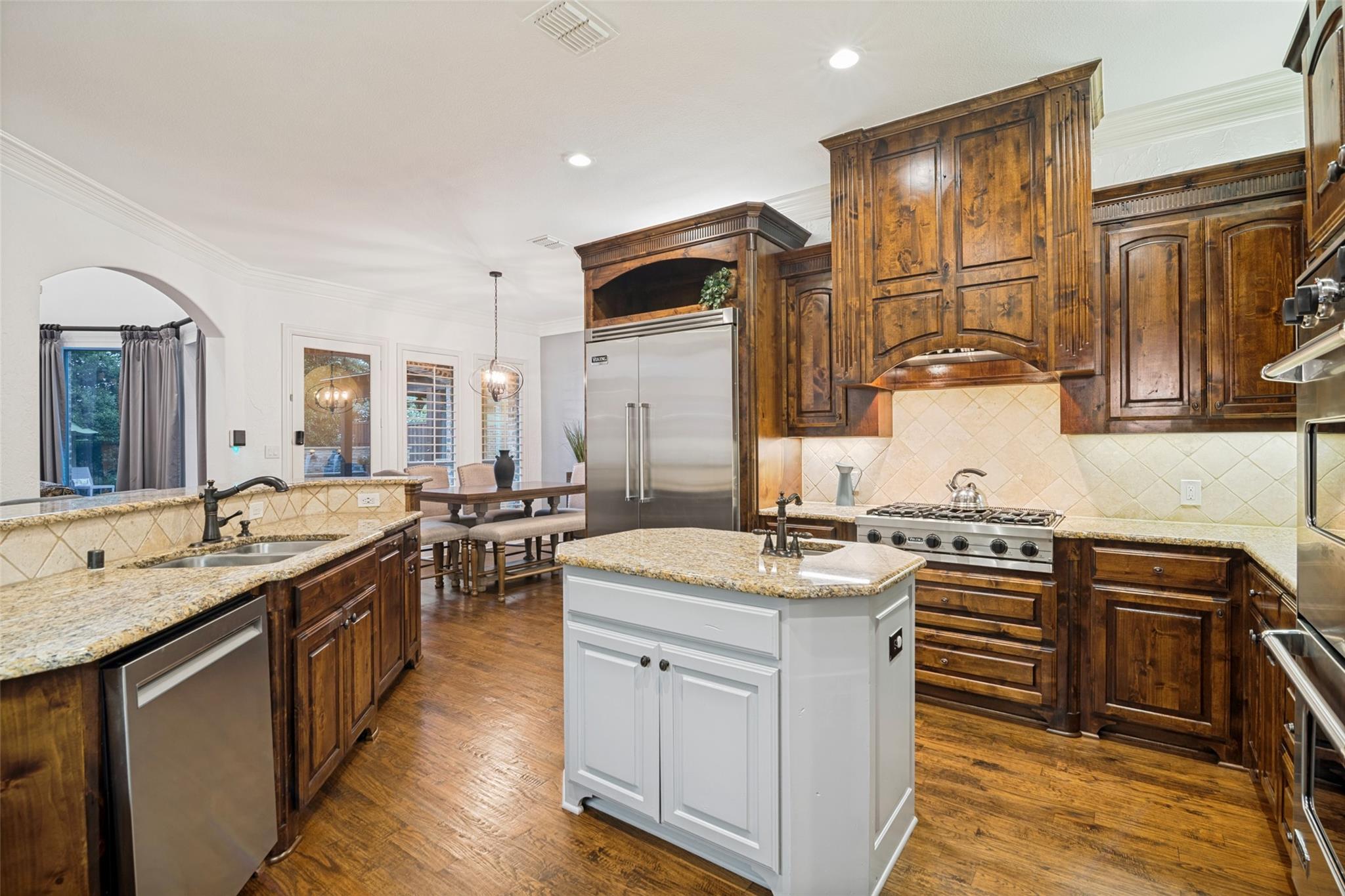 main property photo 18