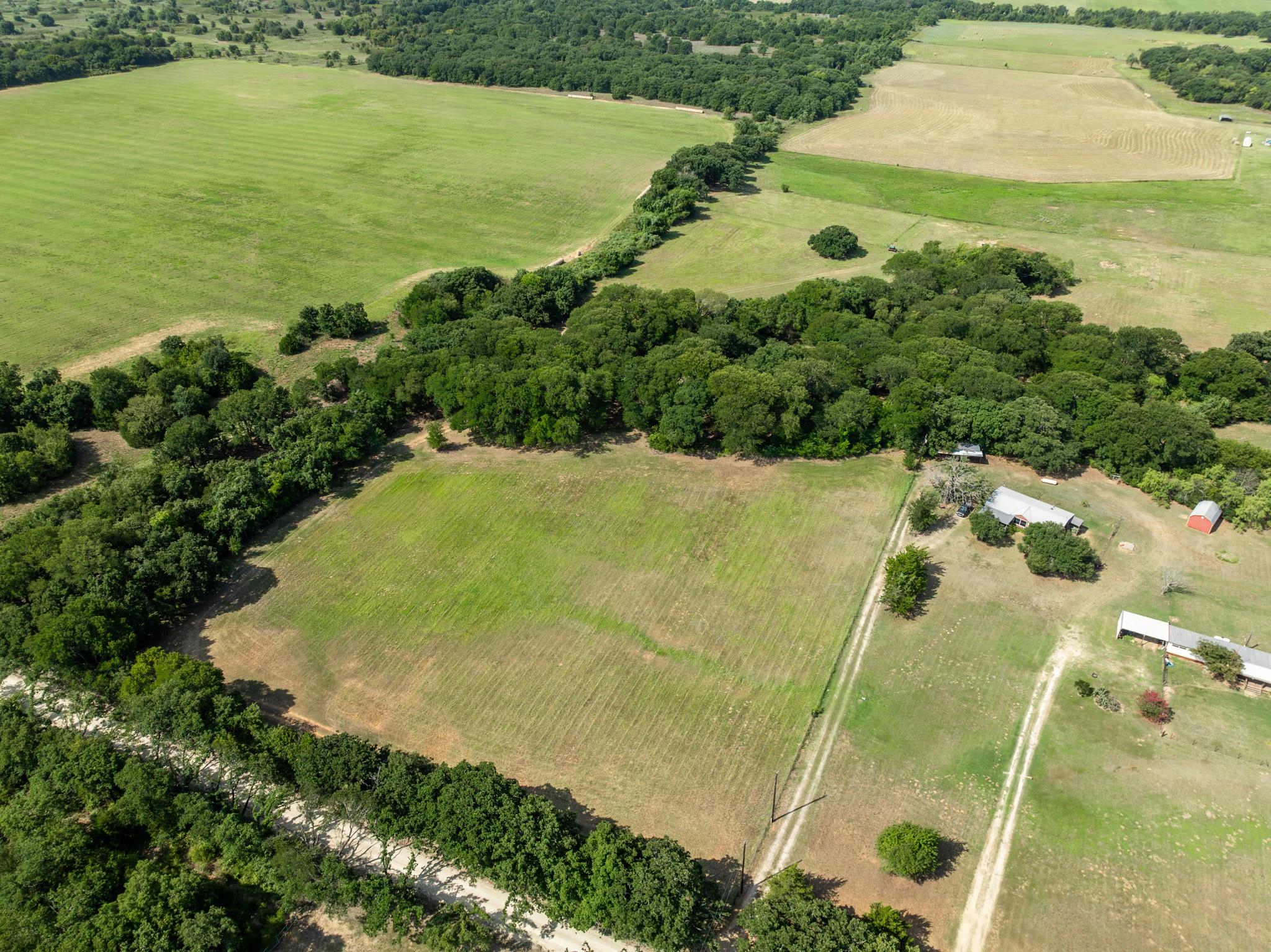 main property photo 9