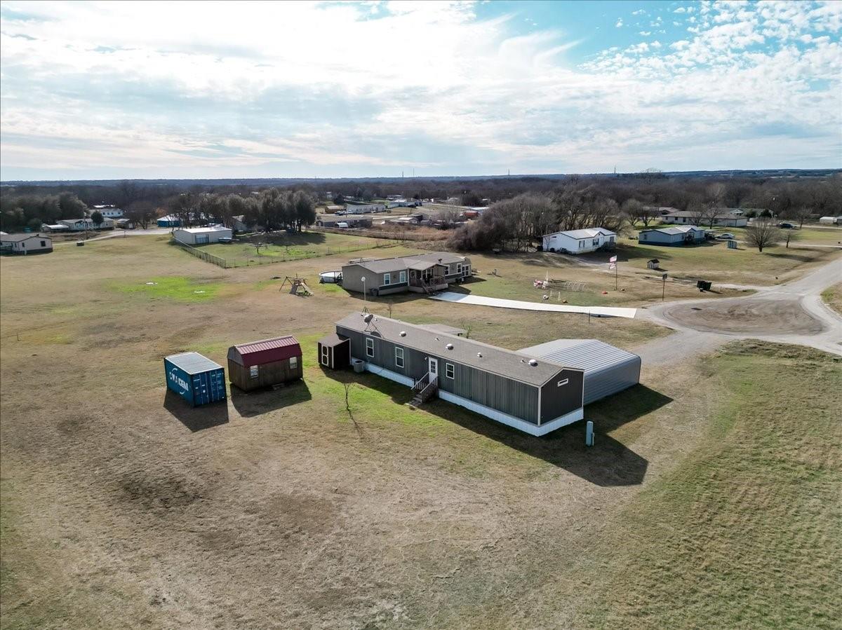 main property photo 17