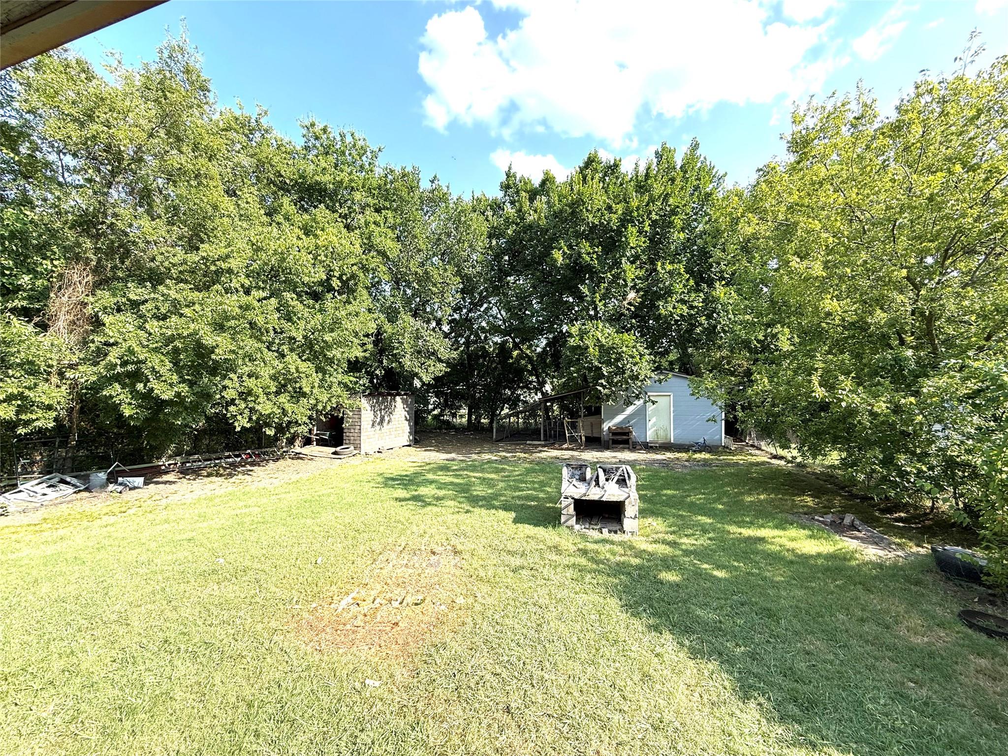 main property photo 6