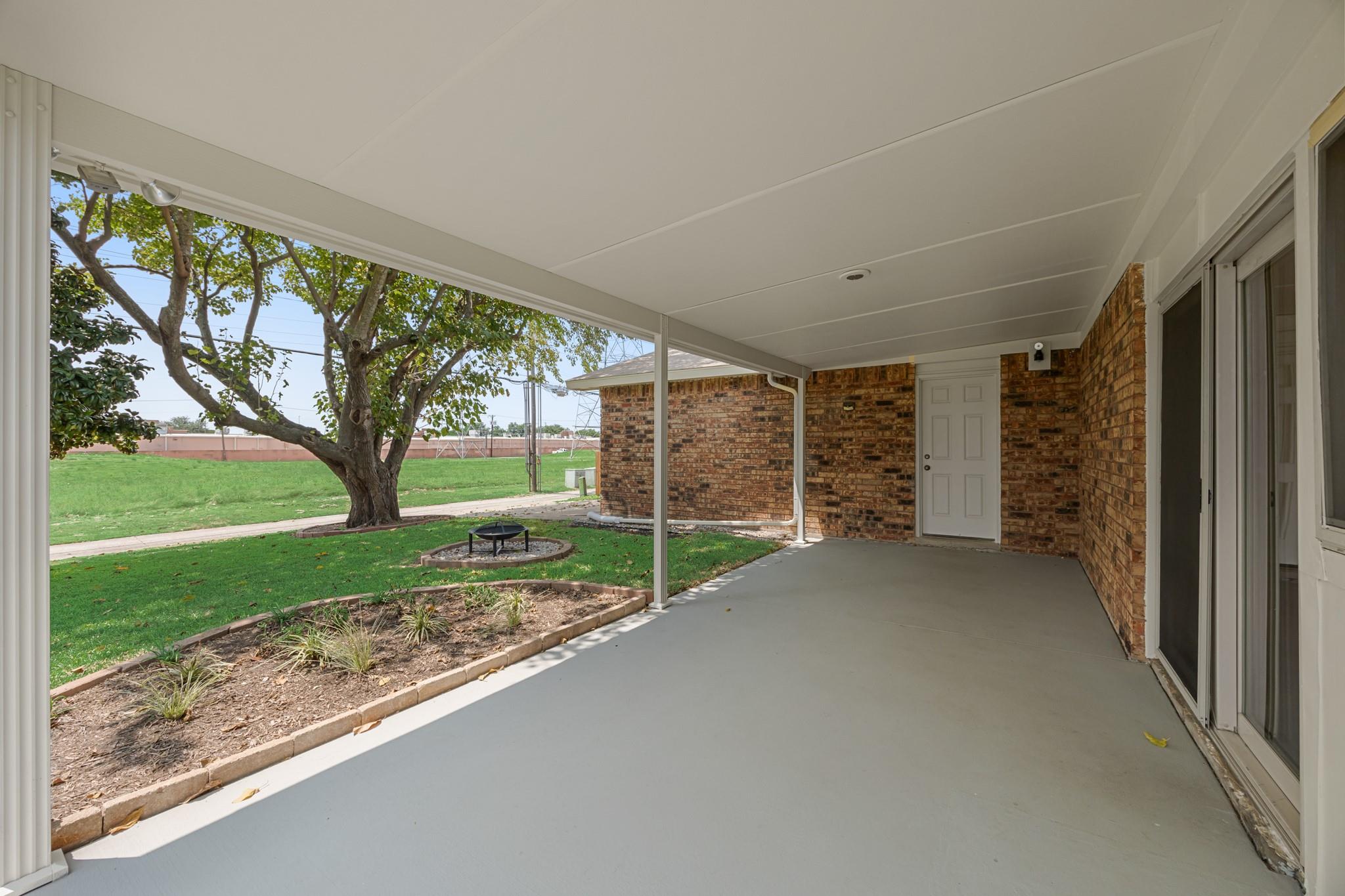 main property photo 17