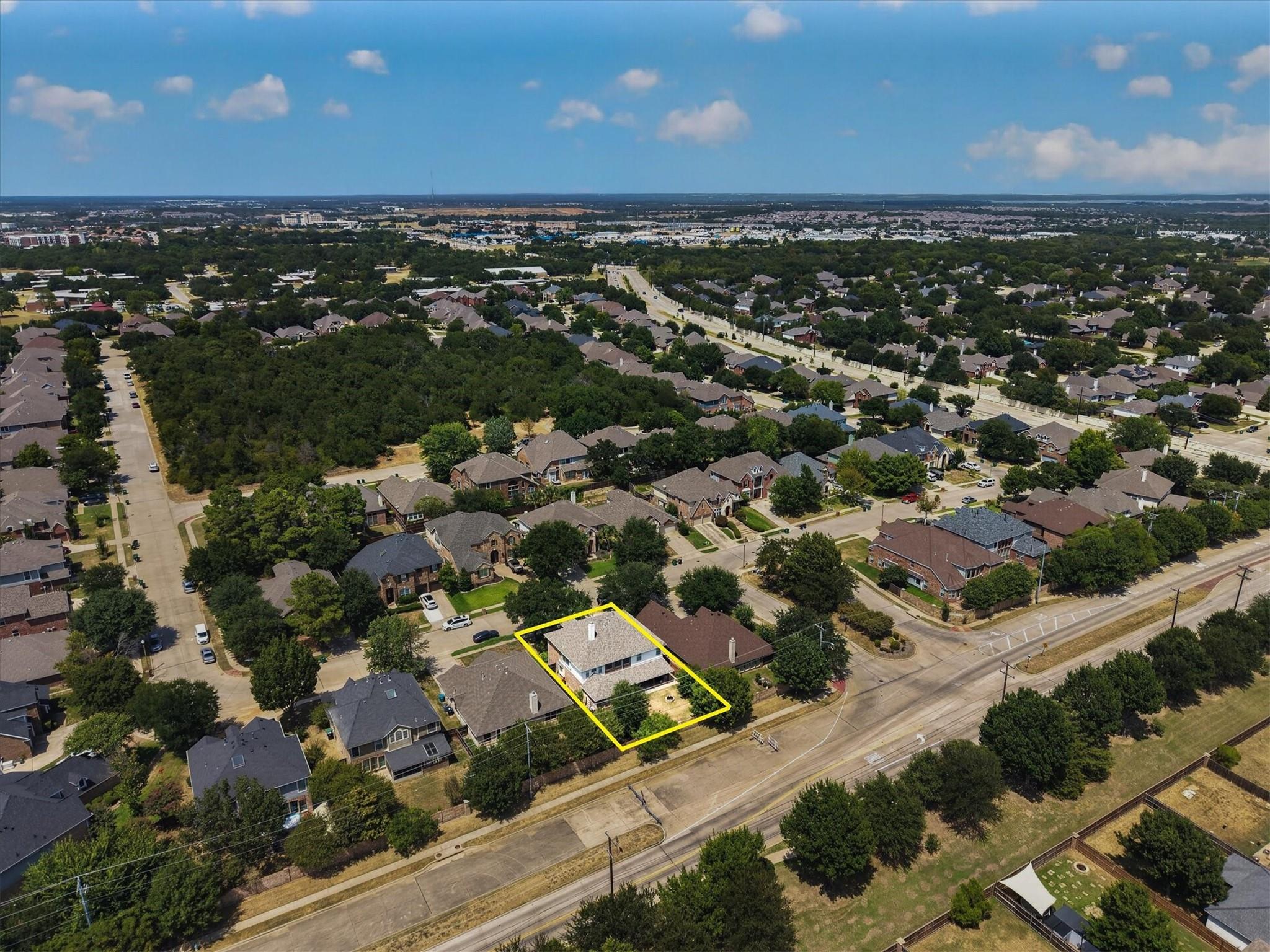 main property photo 32
