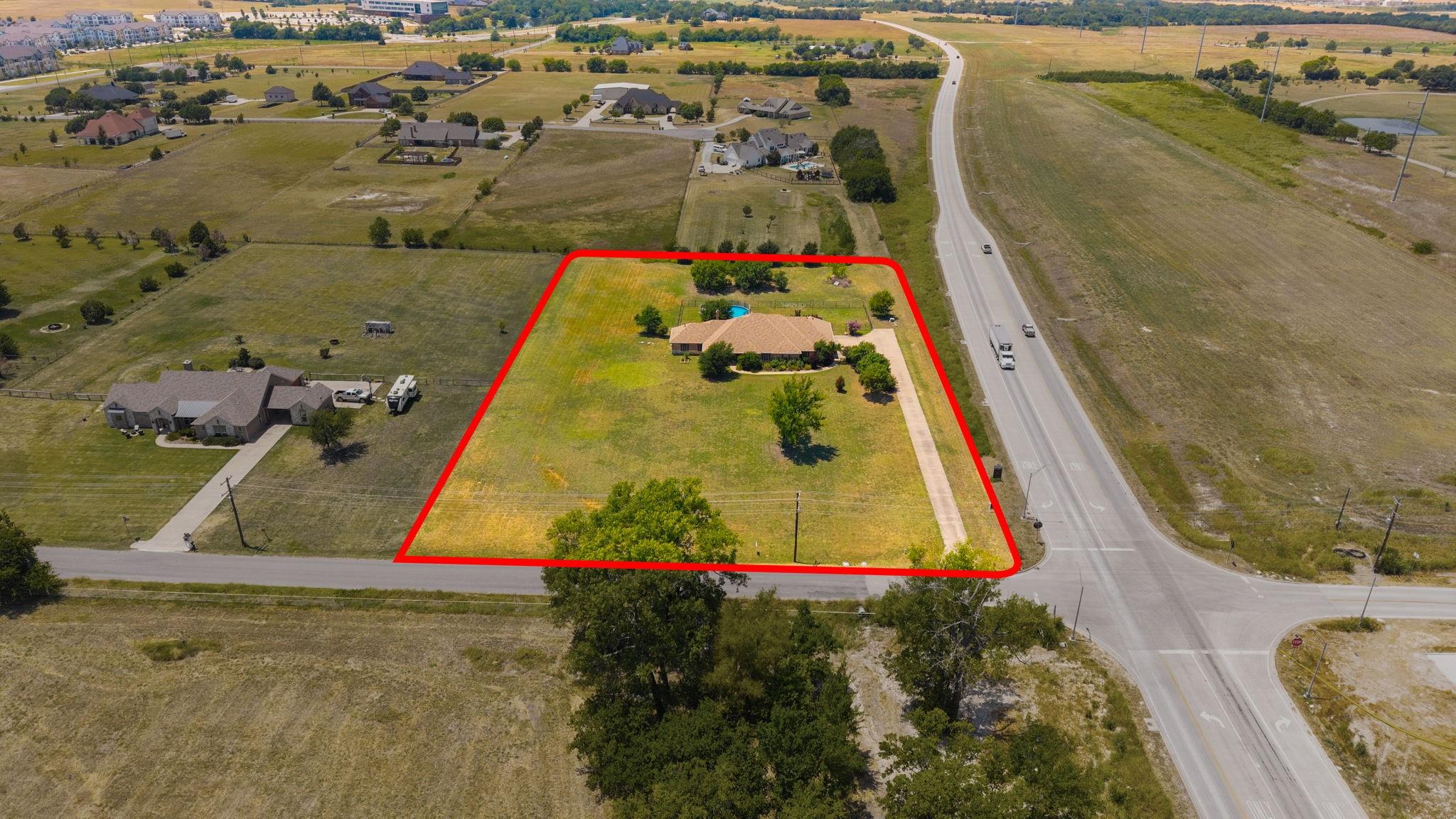 main property photo 5