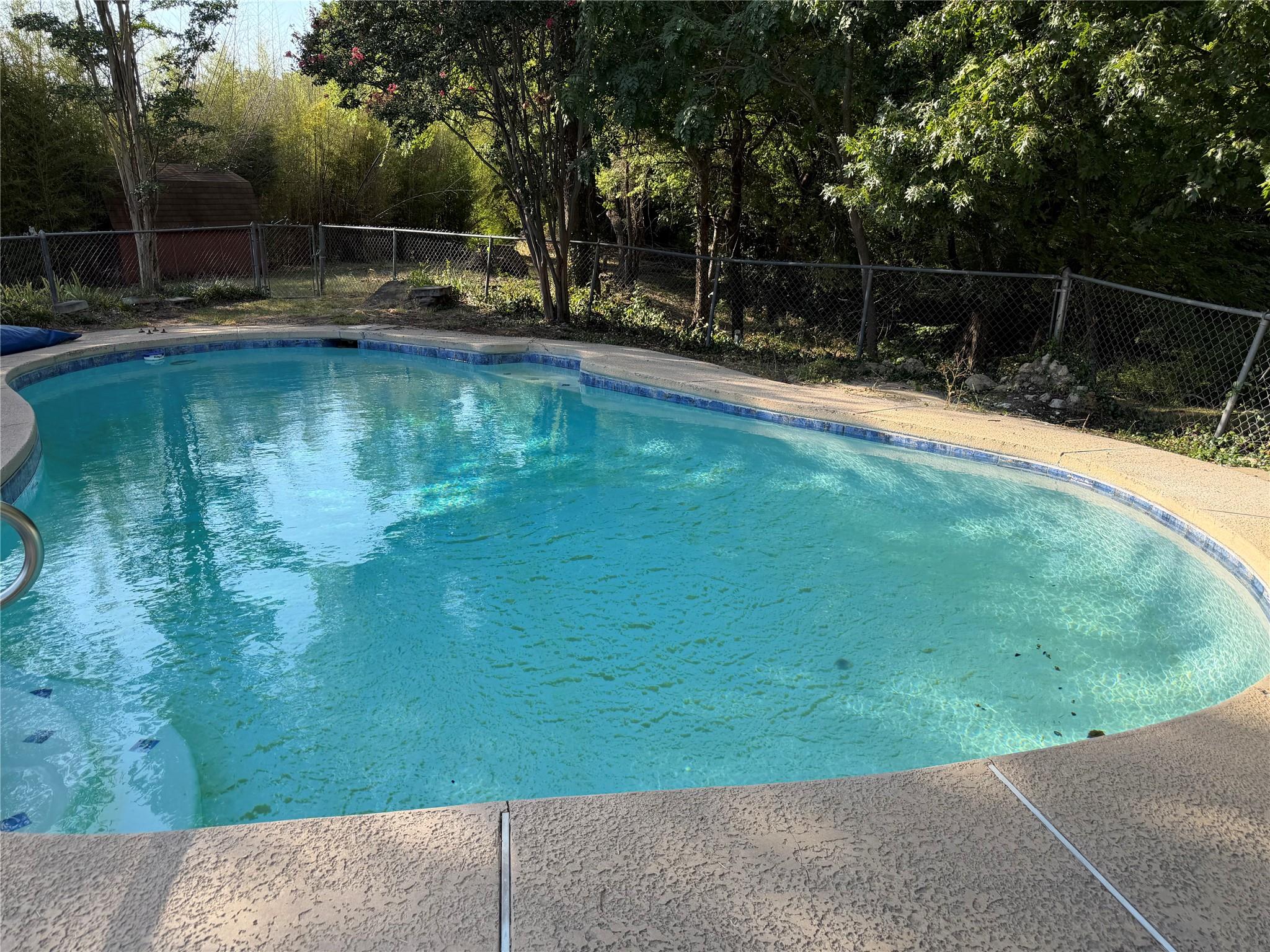 main property photo 23