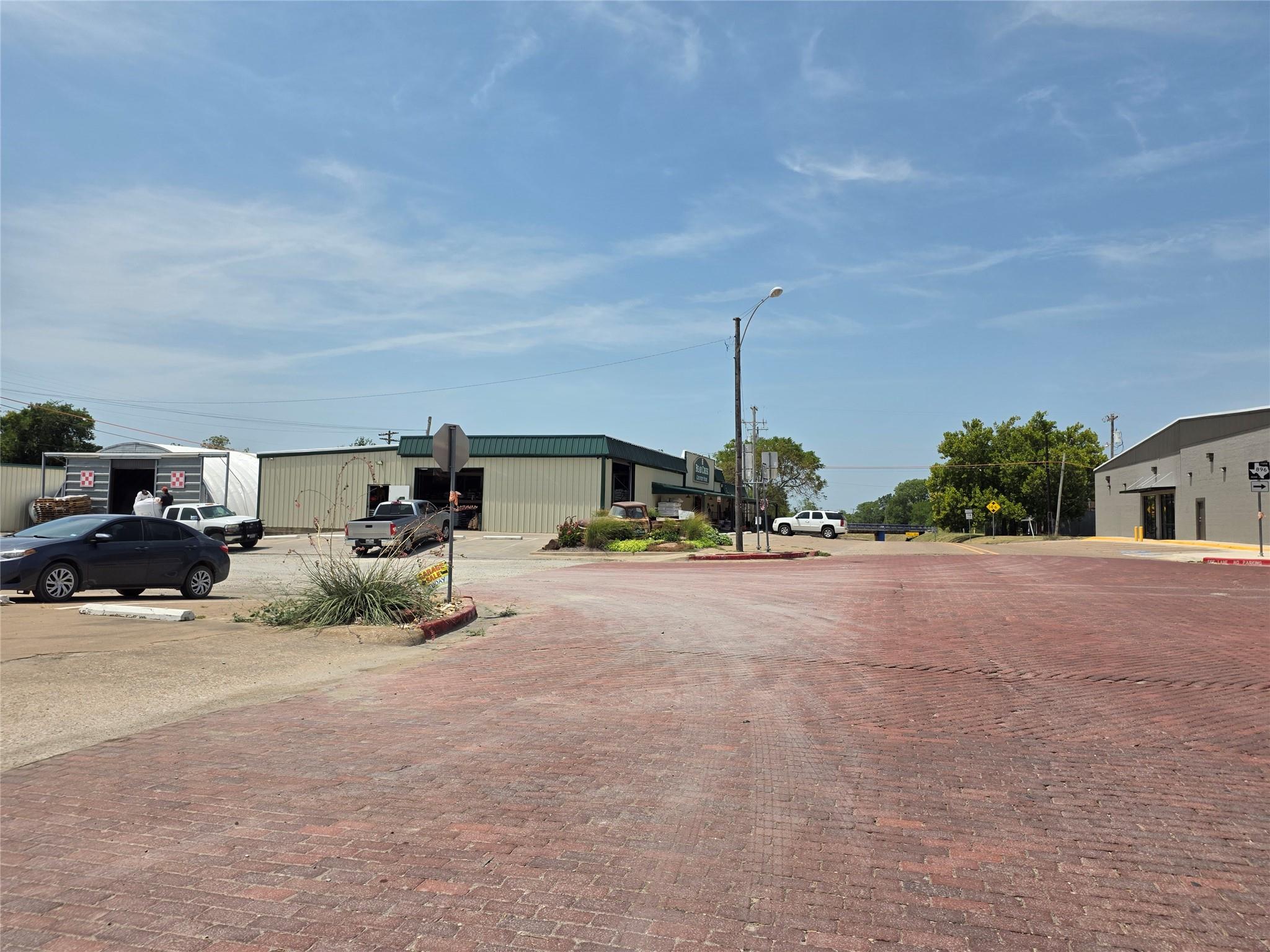 main property photo 24