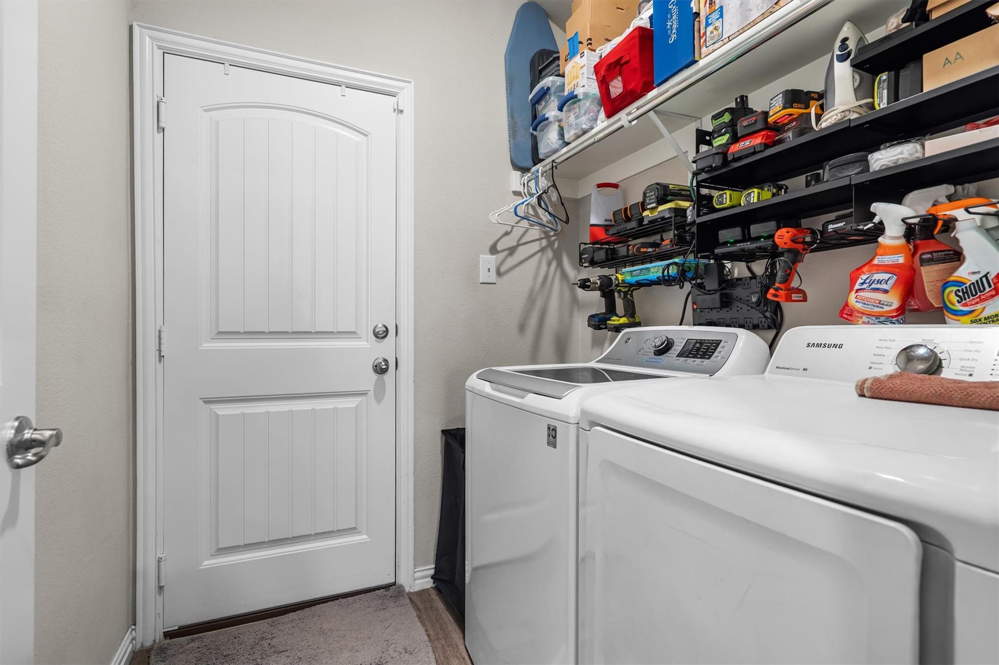 main property photo 28