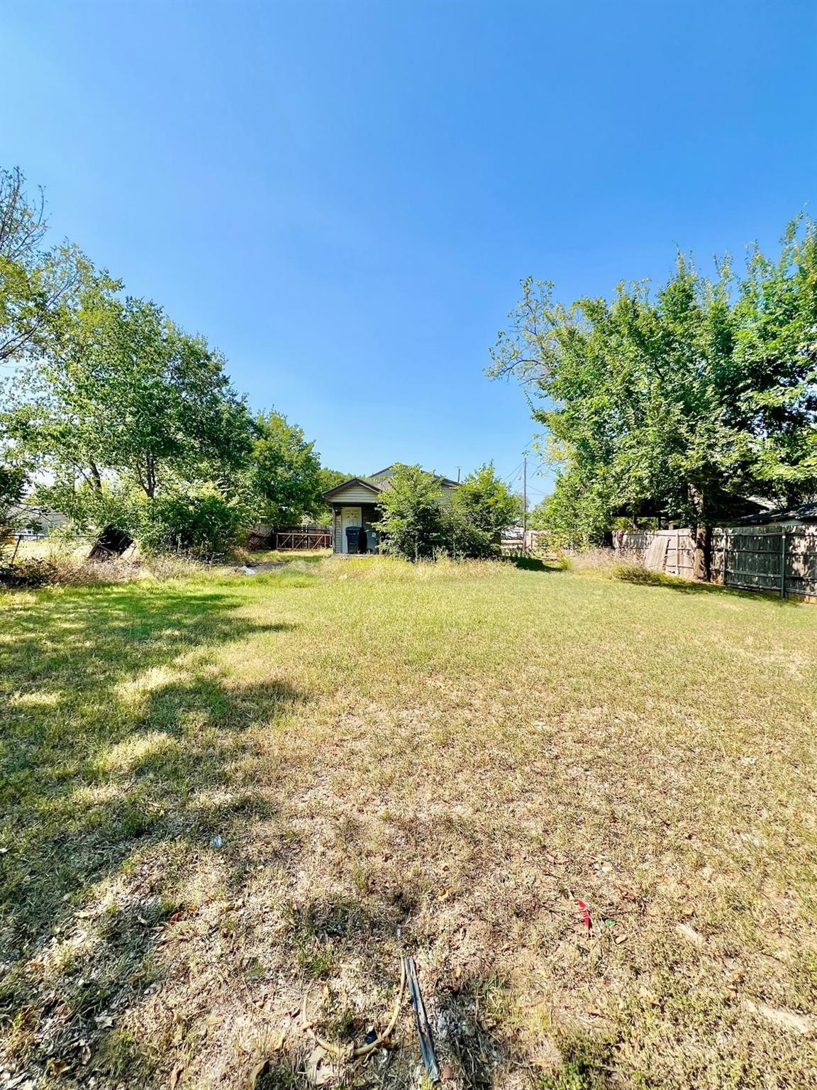 main property photo 16