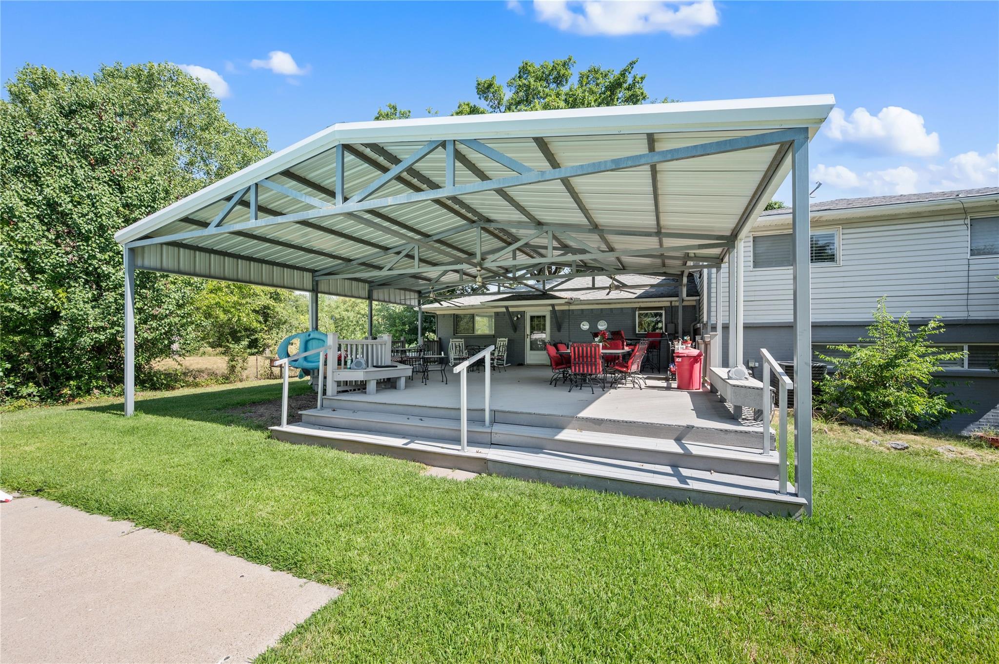 main property photo 27