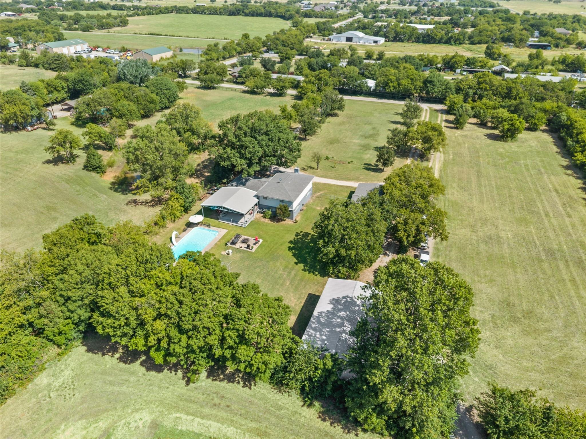 main property photo 34