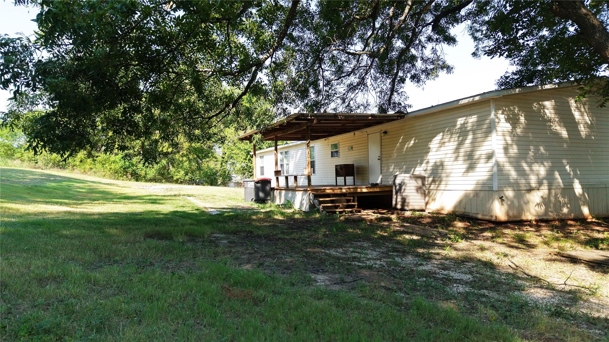 main property photo 17